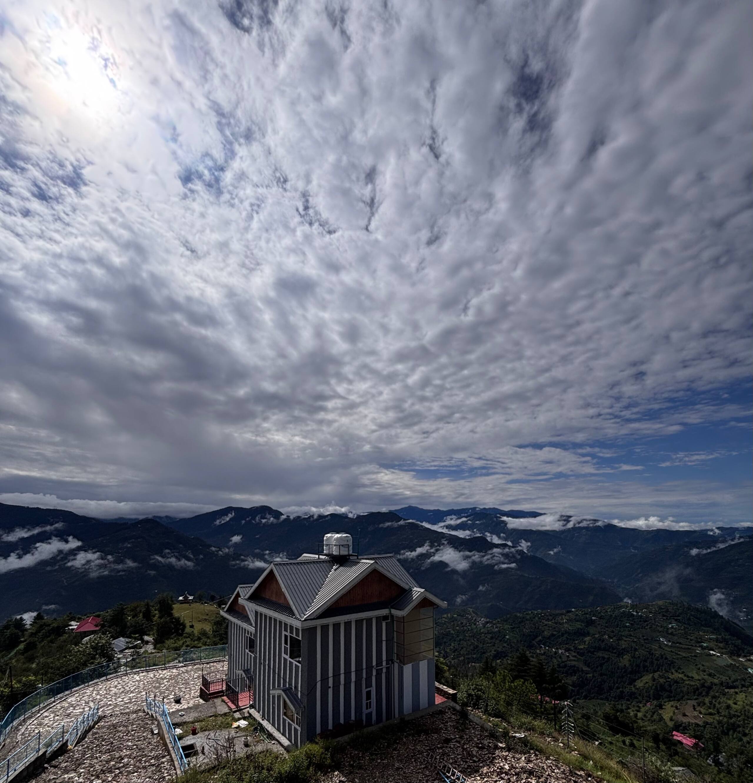 The hidden hedges - Himalayan Horizon House 15