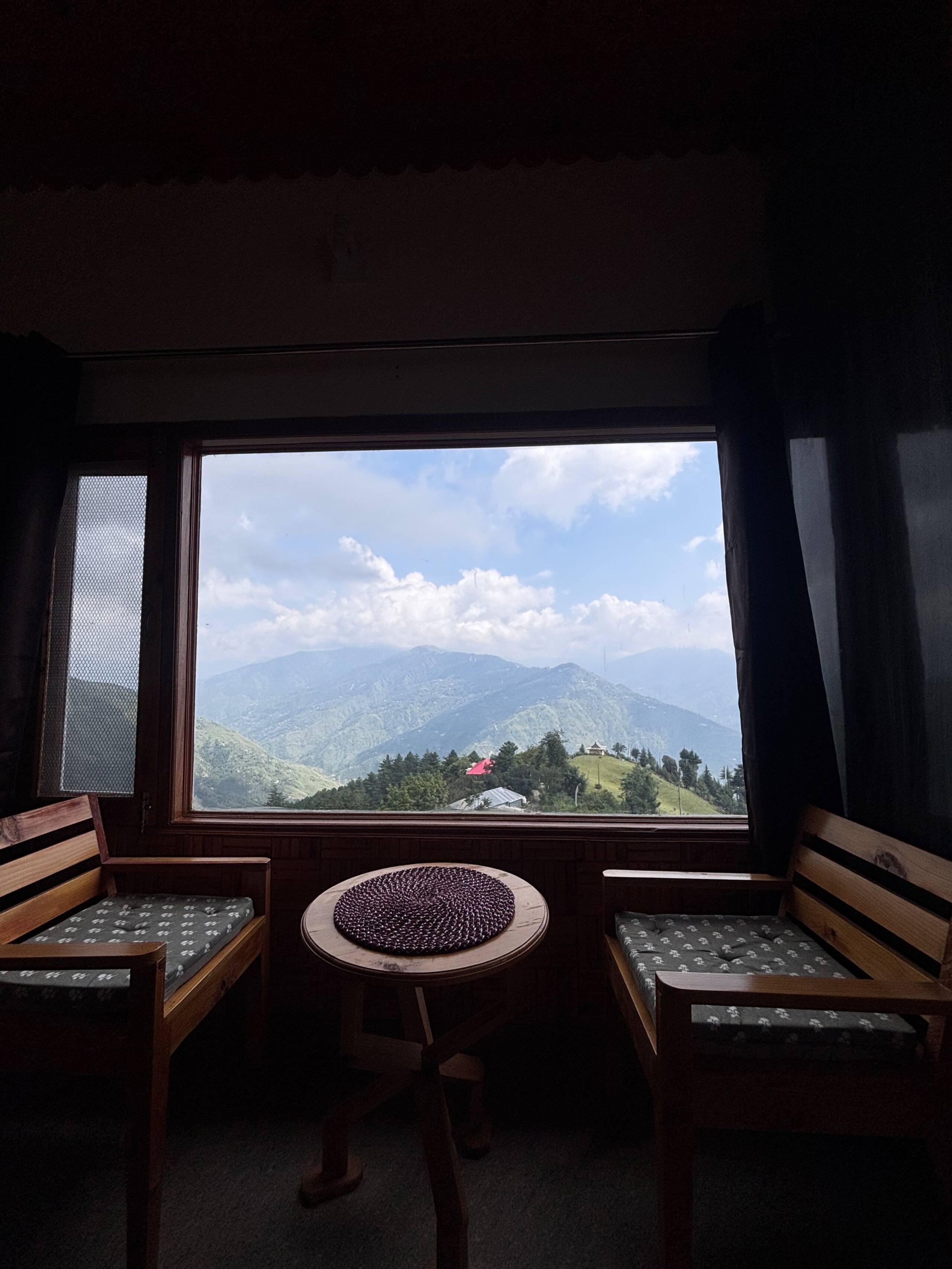 The hidden hedges - Himalayan Horizon House 7