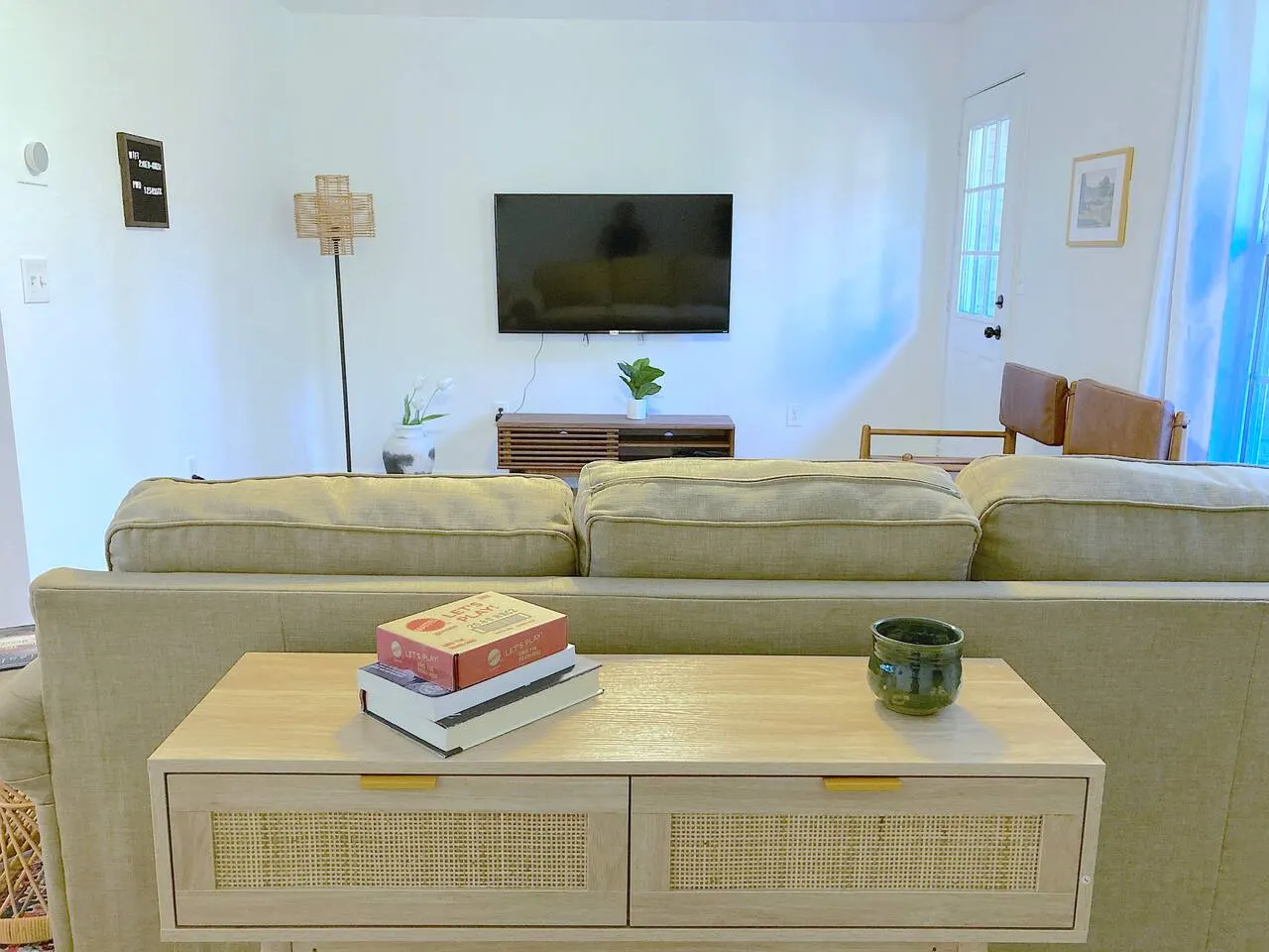 Cozy townhome with TWO KING and ONE QUEEN Beds 10