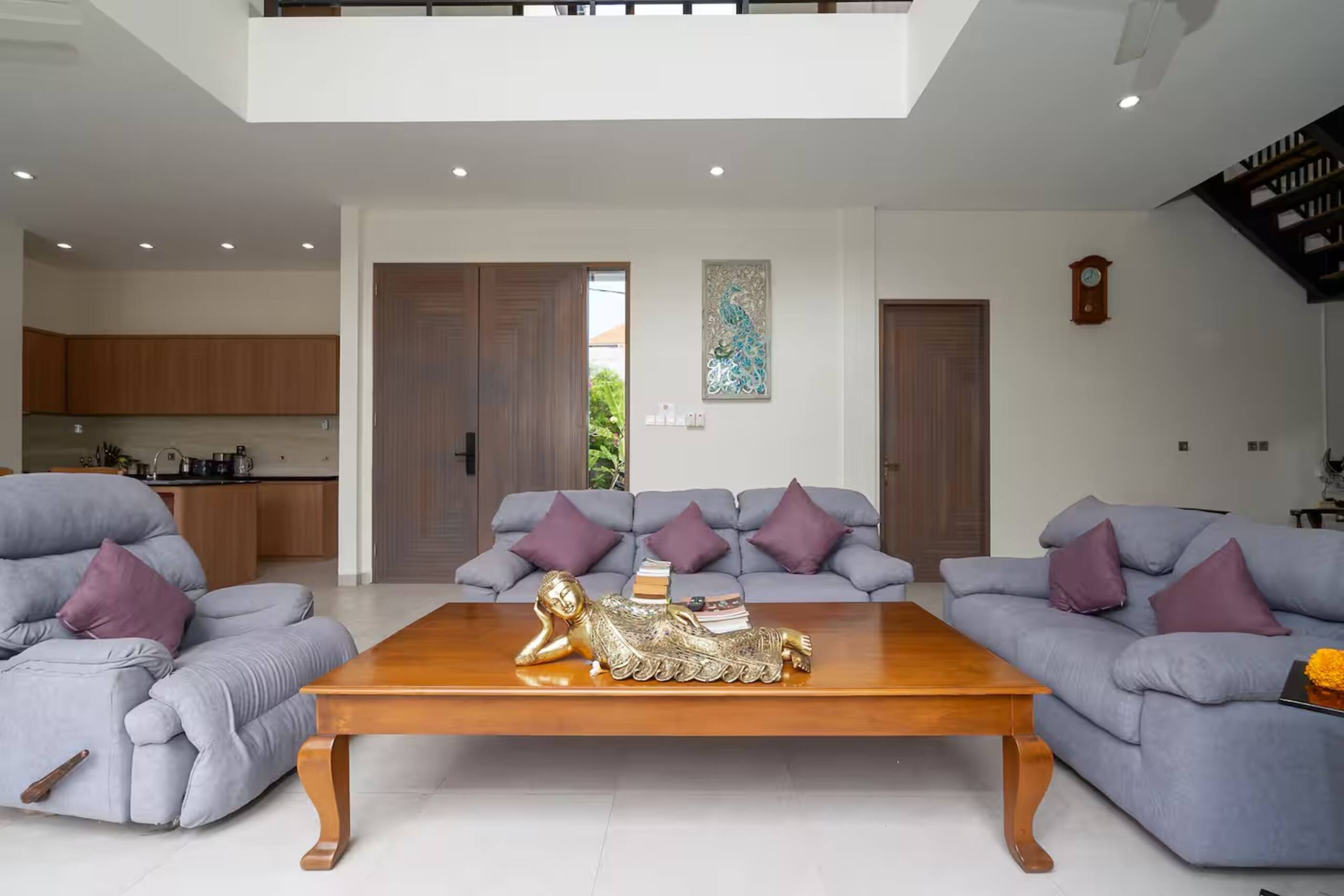 Chic Private 6 BR Villa - Prime Location in Canggu 11