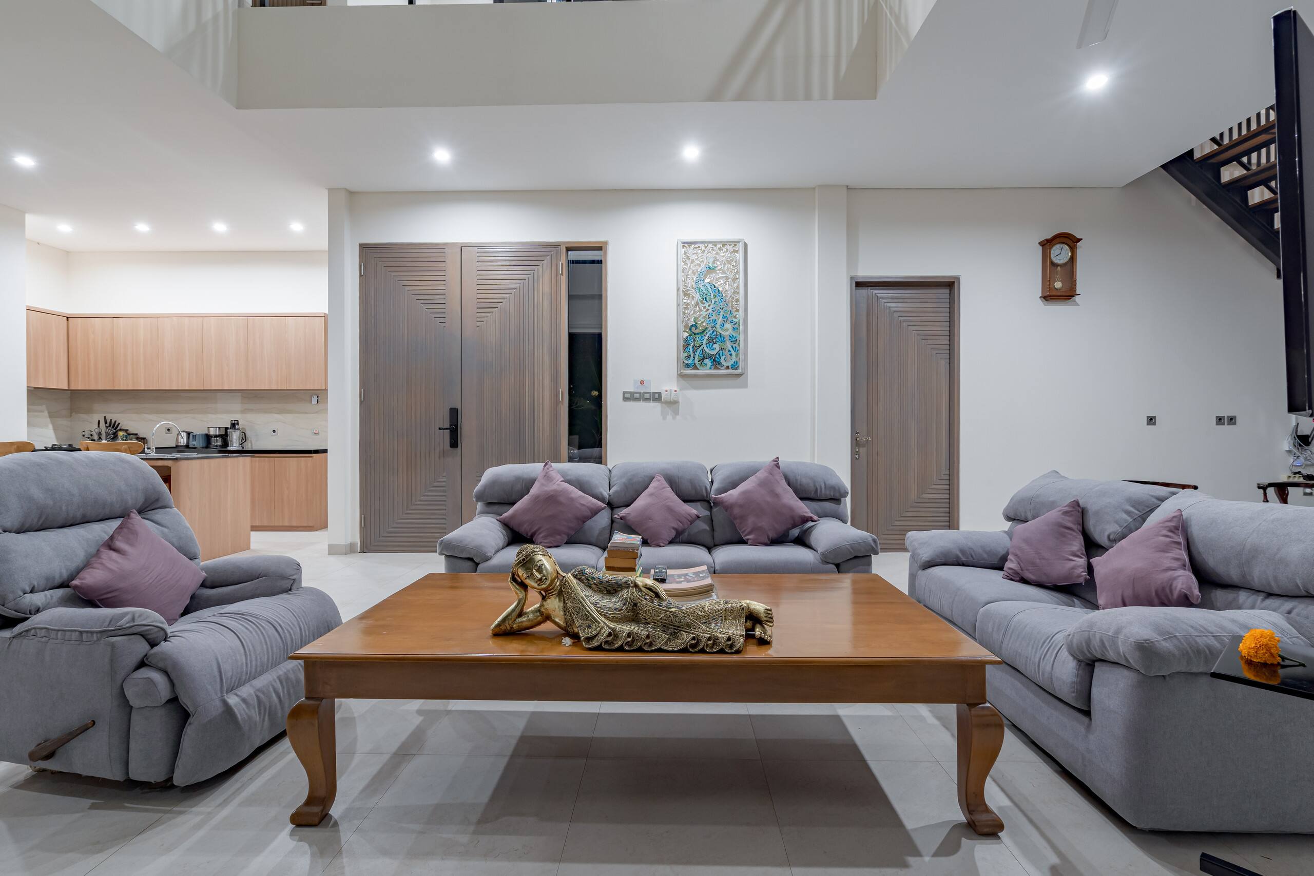 Chic Private 6 BR Villa - Prime Location in Canggu 13