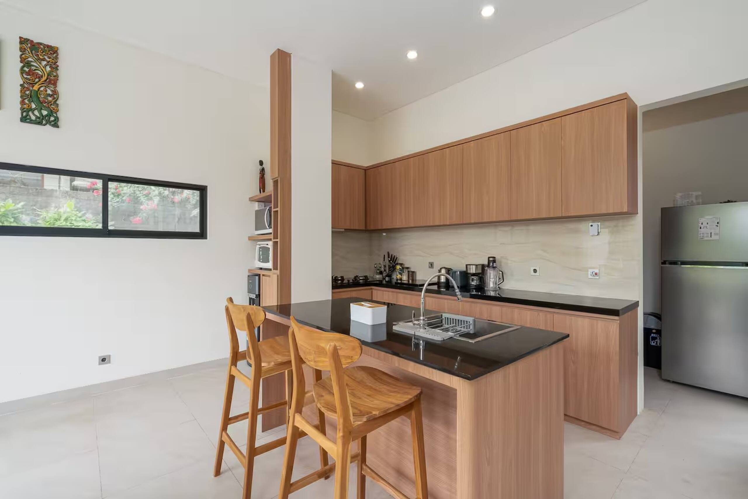 Chic Private 6 BR Villa - Prime Location in Canggu 21