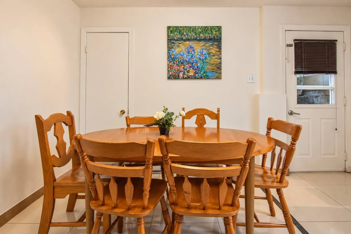 Stunning 3BR Free Parking Close to MTL 5