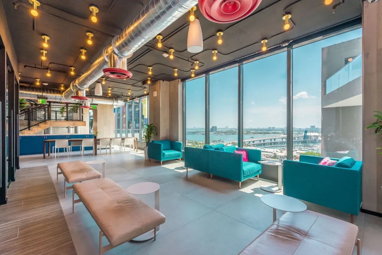 Amazing 3 Bedrooms Cornet Unit Downtown Miami 4