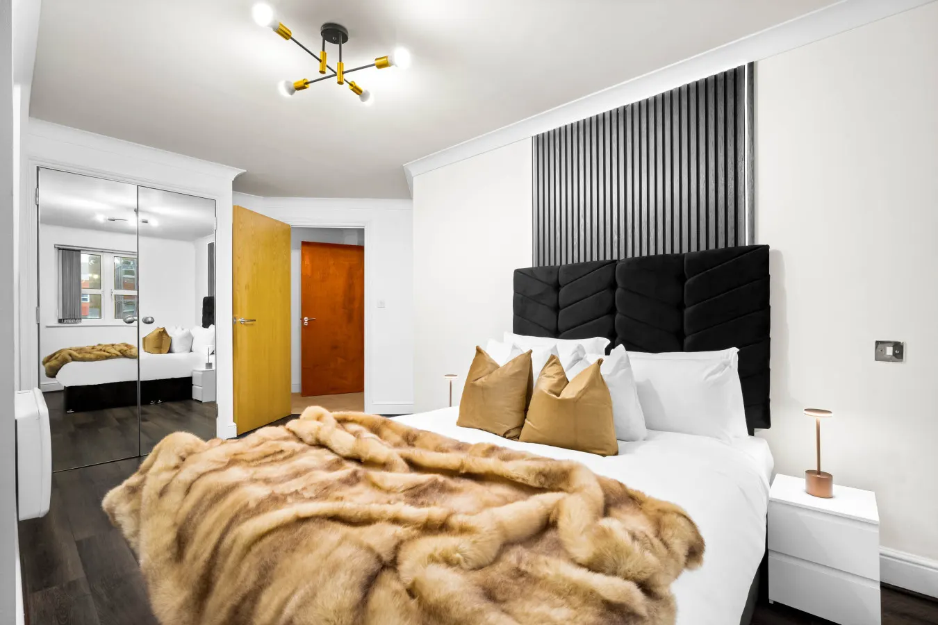 Stylish Apartment - Jewellery Quarter - Parking & Balcony 17