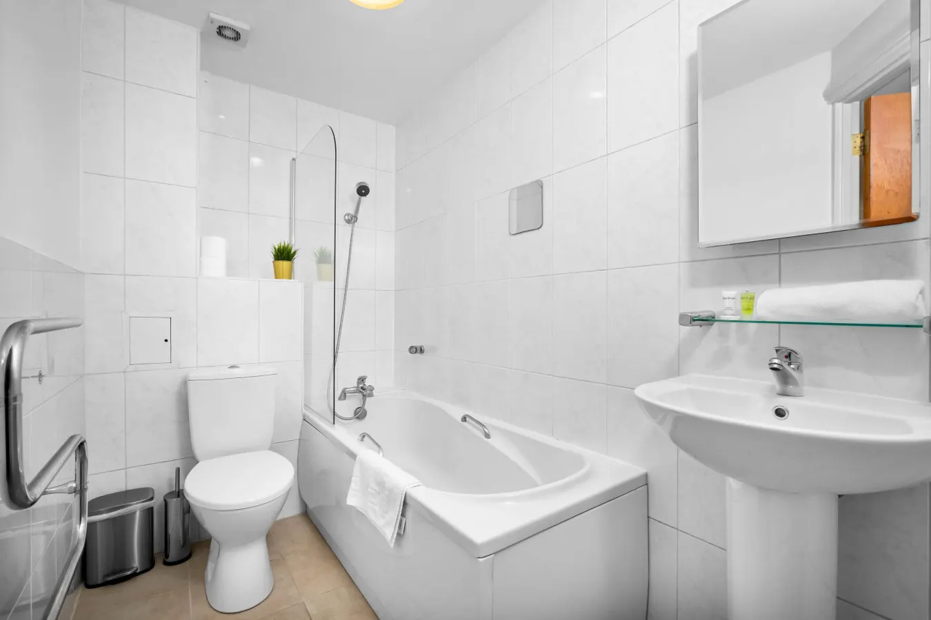 Stylish Apartment - Jewellery Quarter - Parking & Balcony 5