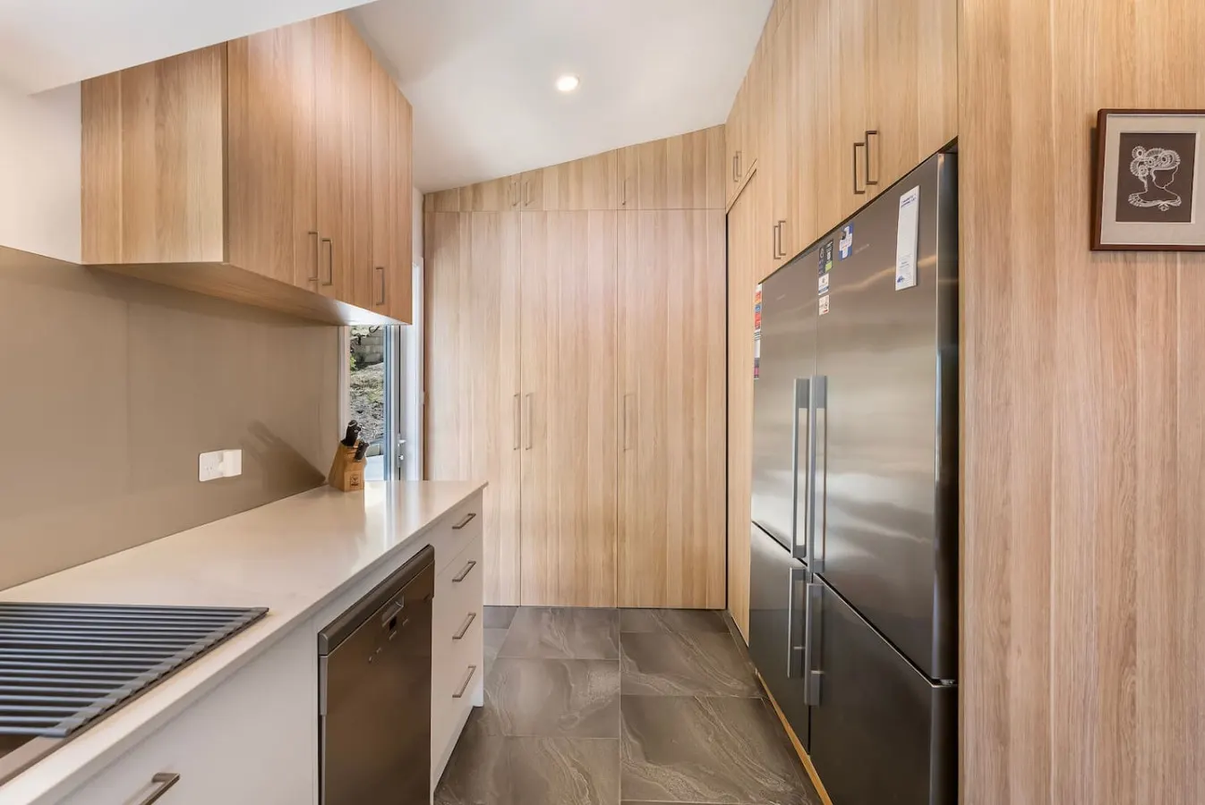 Bellerive Hill Home, River Views, 5 min to Beach 15