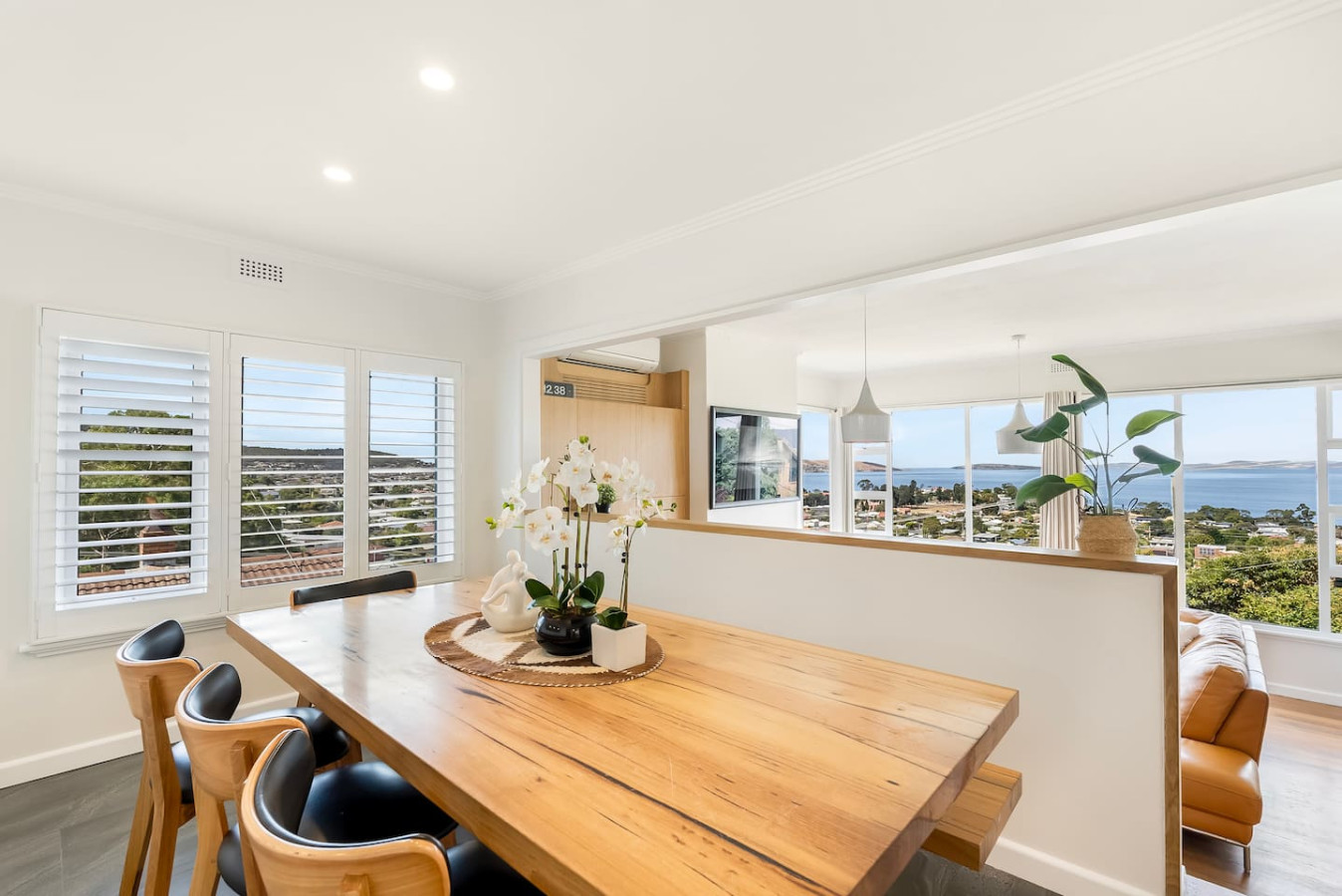 Bellerive Hill Home, River Views, 5 min to Beach — photo 4