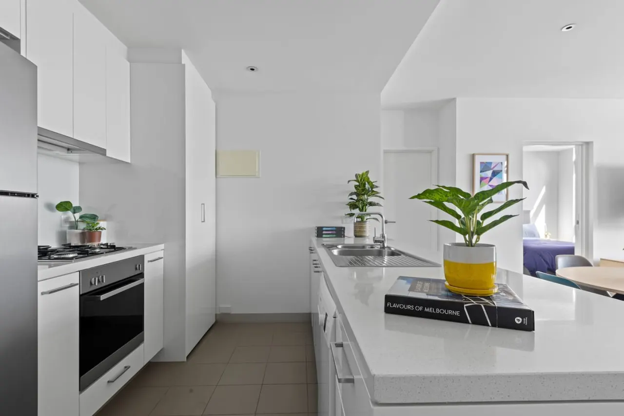 Lola - Penthouse-Style Melbourne Apartment 13