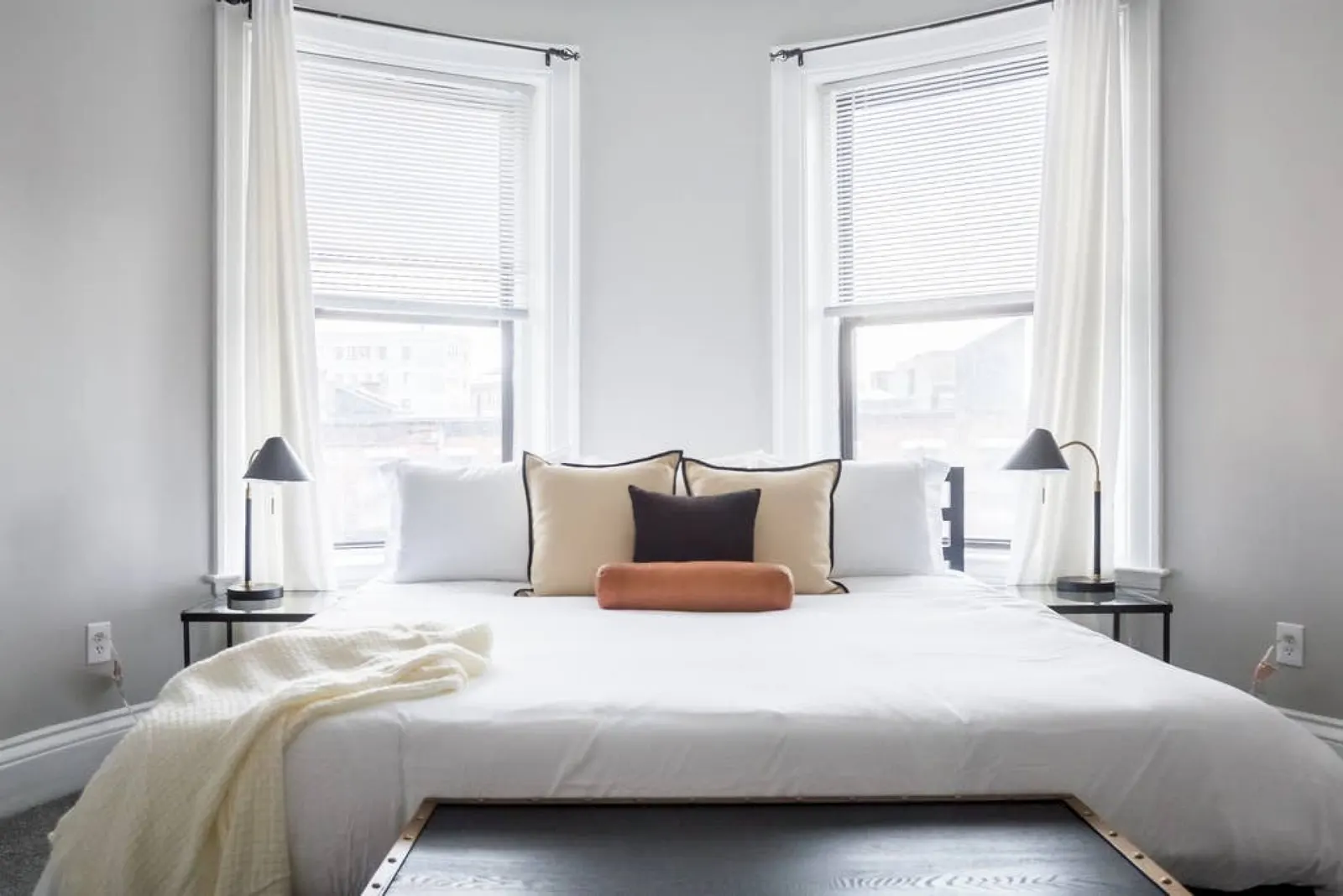 Luxury Back Bay Apt, steps from Fenway & Universities 9