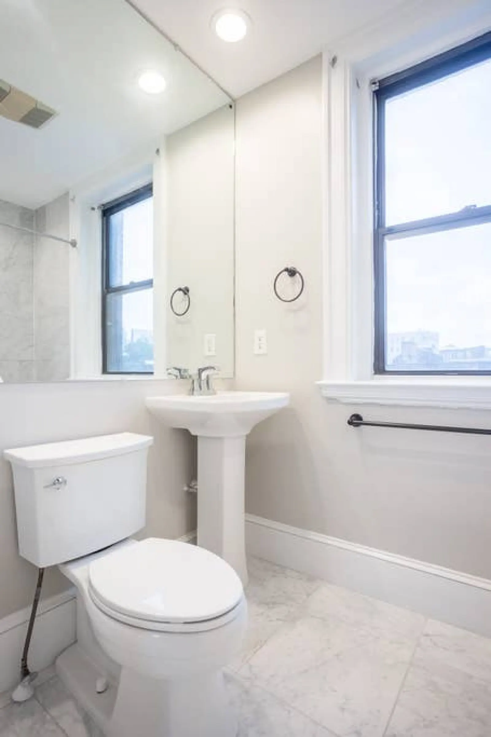 Luxury Back Bay Apt, steps from Fenway & Universities 11