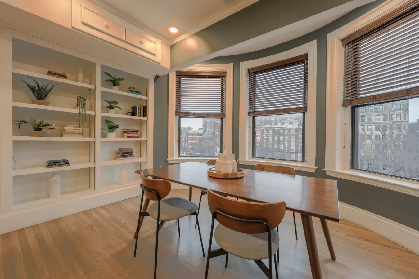 Luxury Back Bay Apt, steps from Fenway & Universities 3
