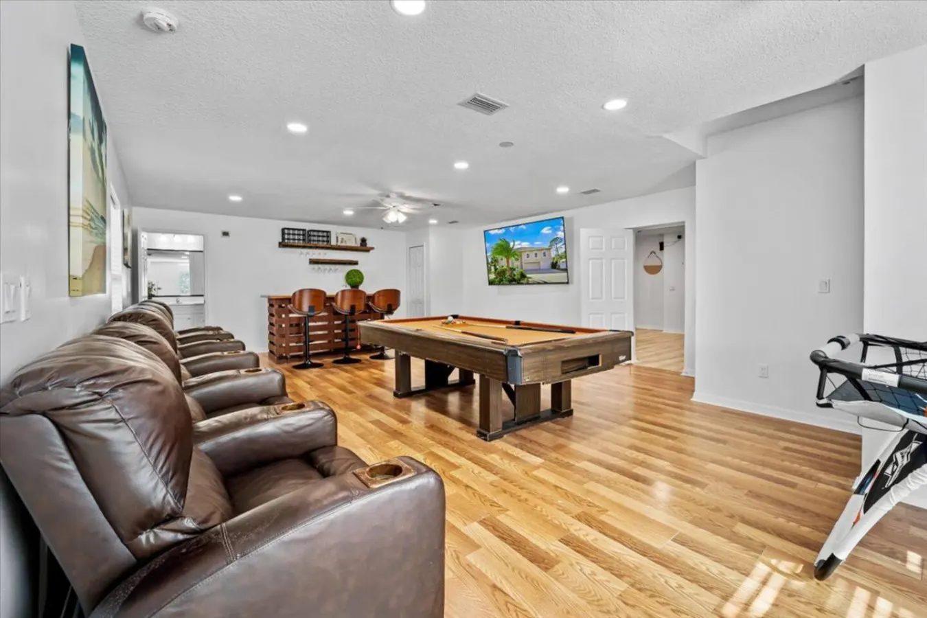 Luxury 10BR FREE pool heat, Hot Tub, & Game Room 7