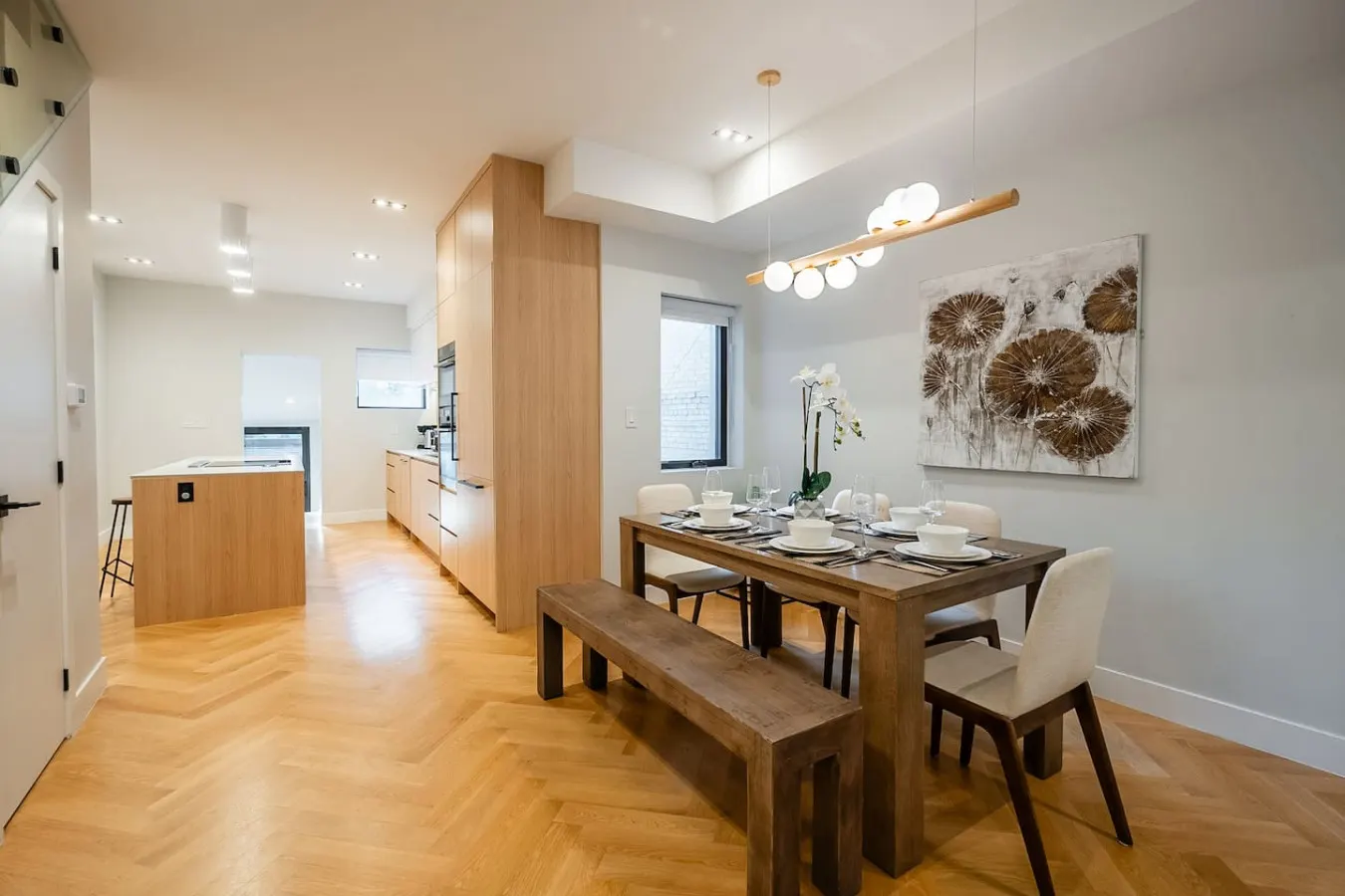 Luxury 4BR House Beautifully Designed Sleeps 8 9