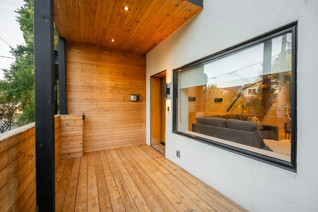 Luxury 4BR House Beautifully Designed Sleeps 8 13
