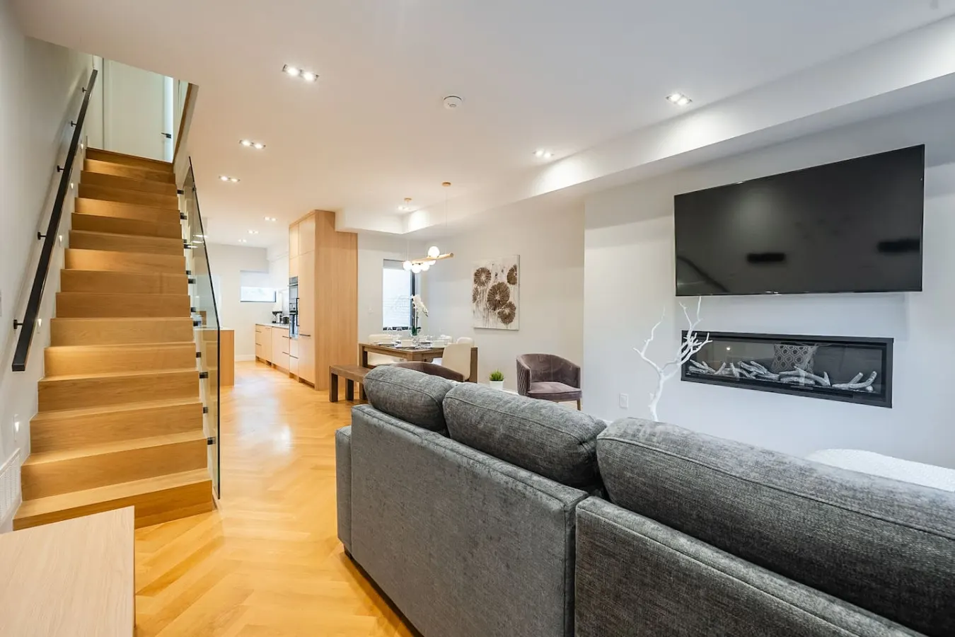 Luxury 4BR House Beautifully Designed Sleeps 8 14