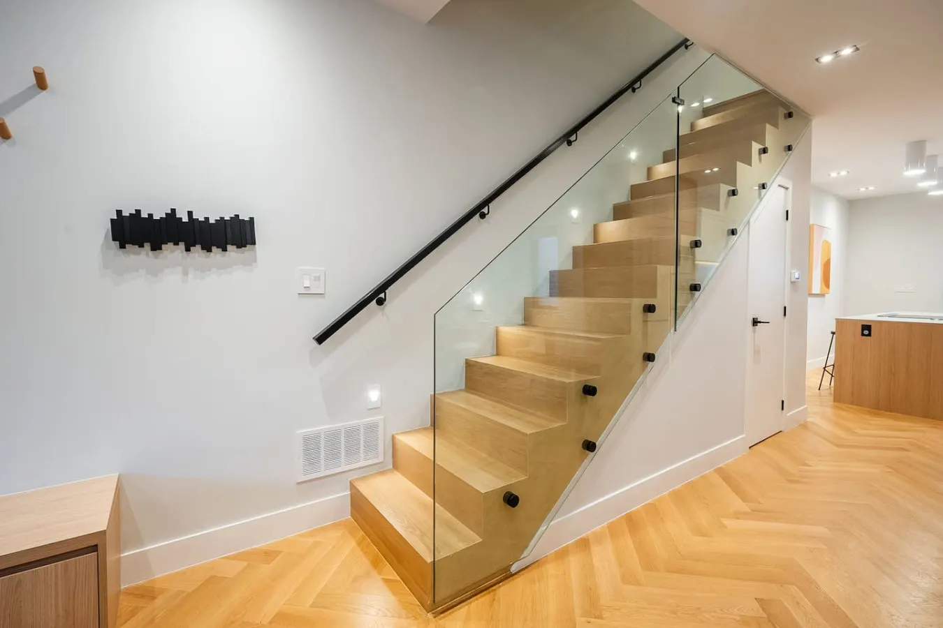 Luxury 4BR House Beautifully Designed Sleeps 8 16