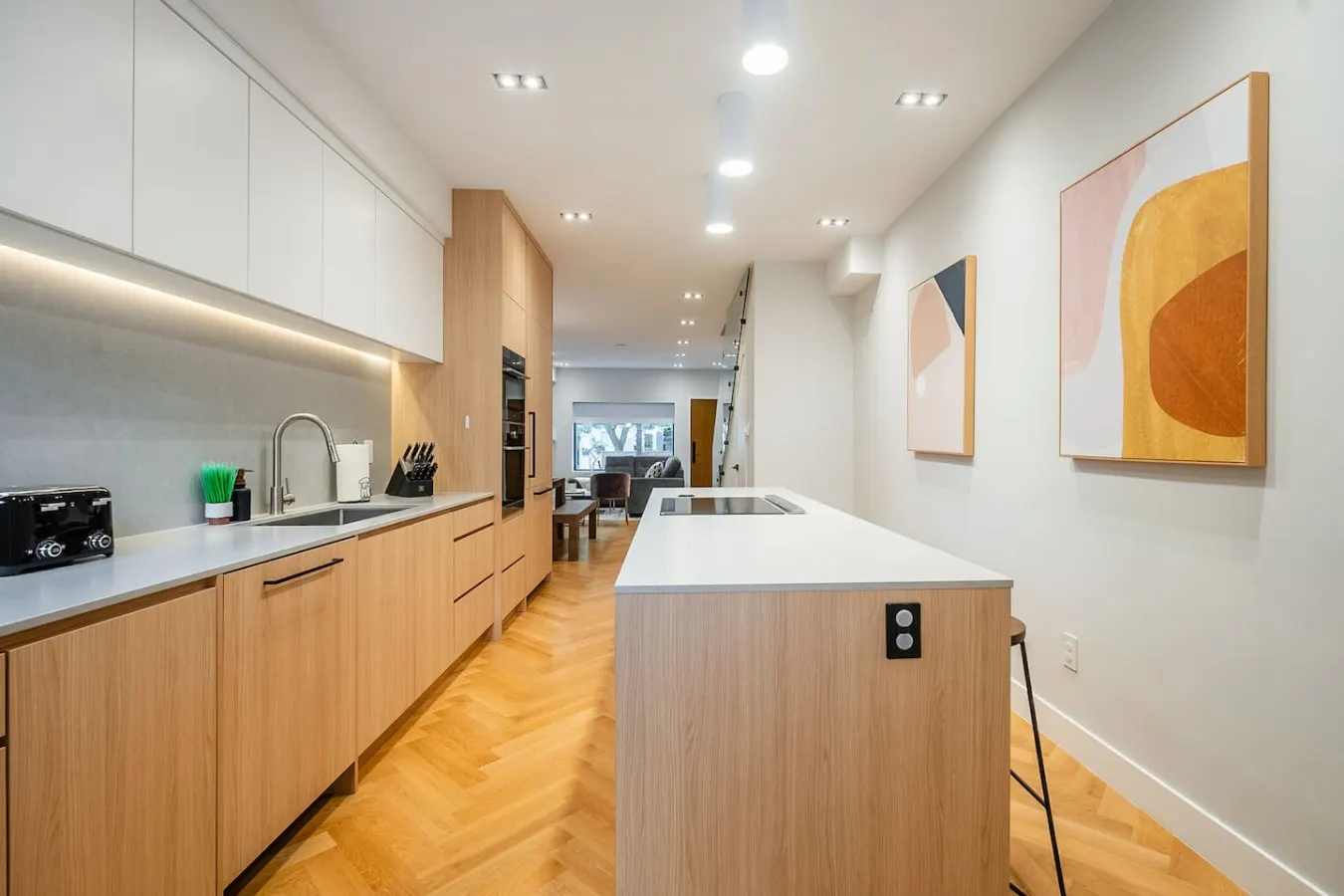 Luxury 4BR House Beautifully Designed Sleeps 8 4