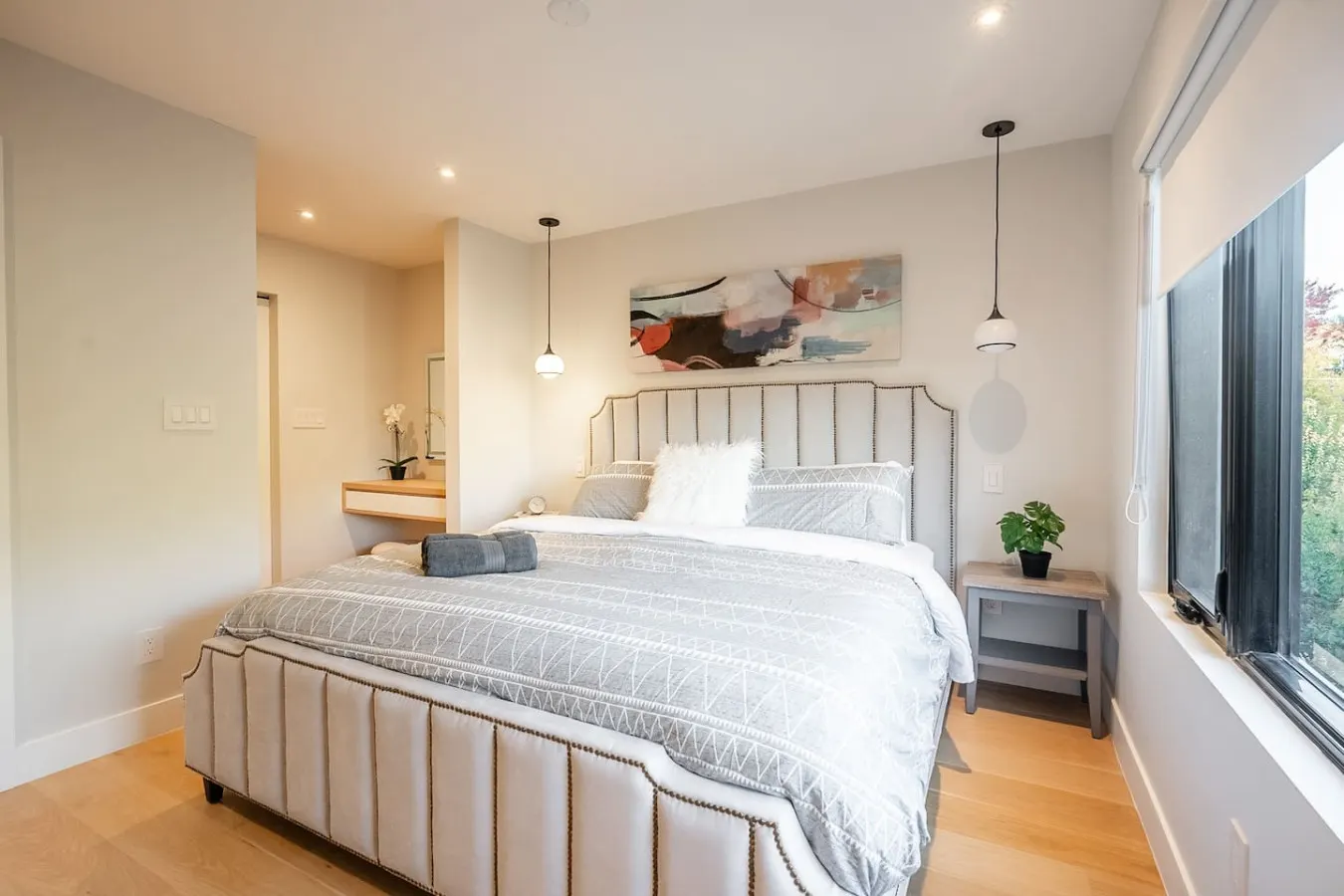 Luxury 4BR House Beautifully Designed Sleeps 8 6