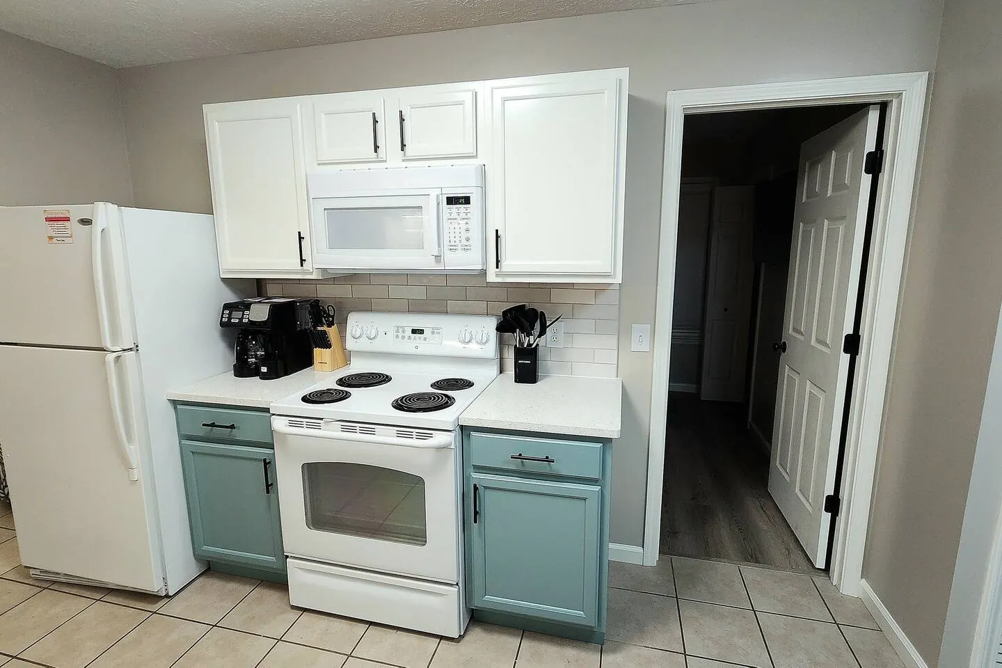 5926- Updated 2BR Duplex 4 Blocks to Beach-Sleeps6 12