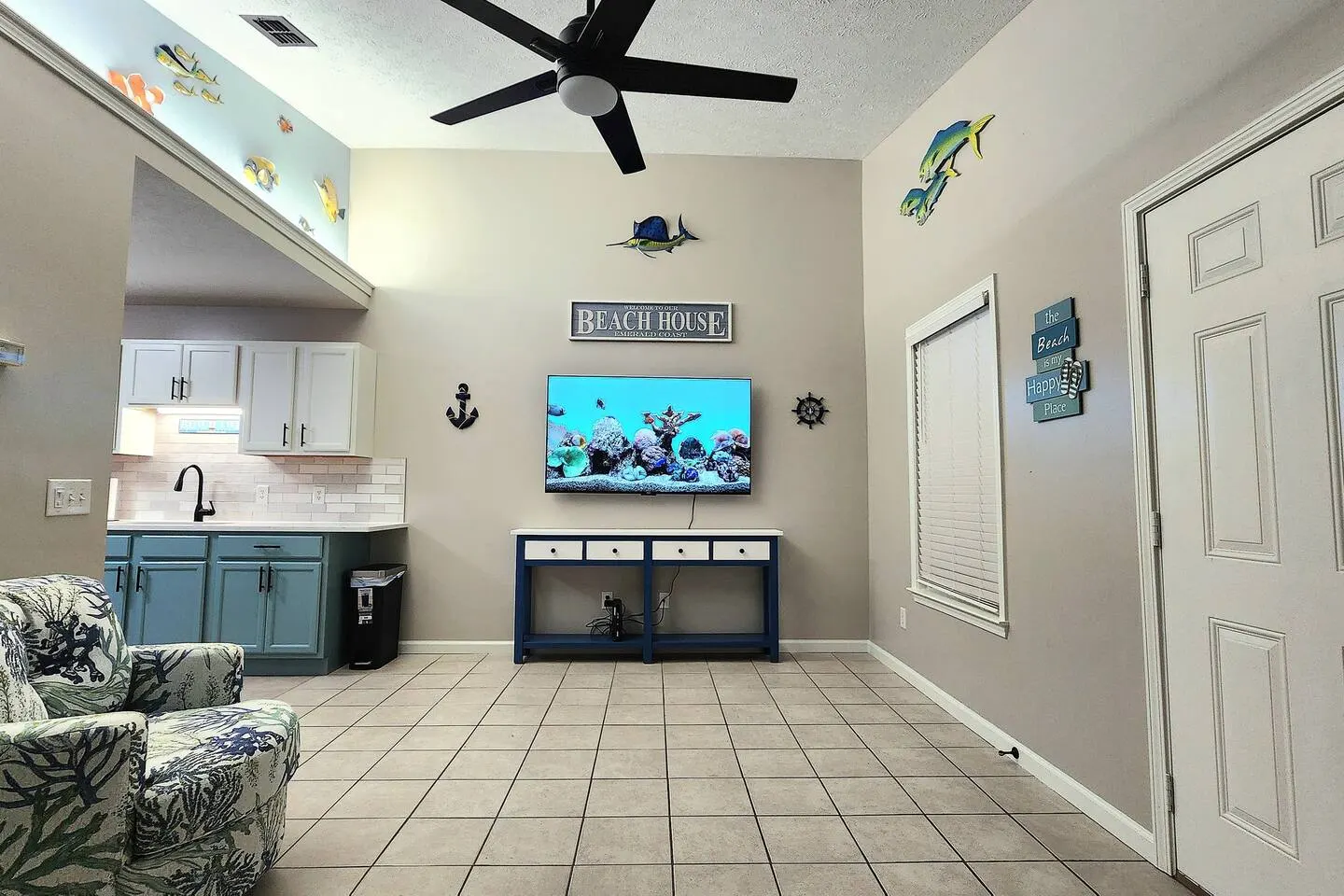 5926- Updated 2BR Duplex 4 Blocks to Beach-Sleeps6 — photo 3