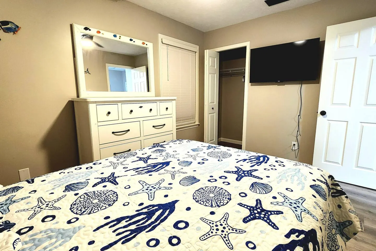 5926- Updated 2BR Duplex 4 Blocks to Beach-Sleeps6 — photo 5