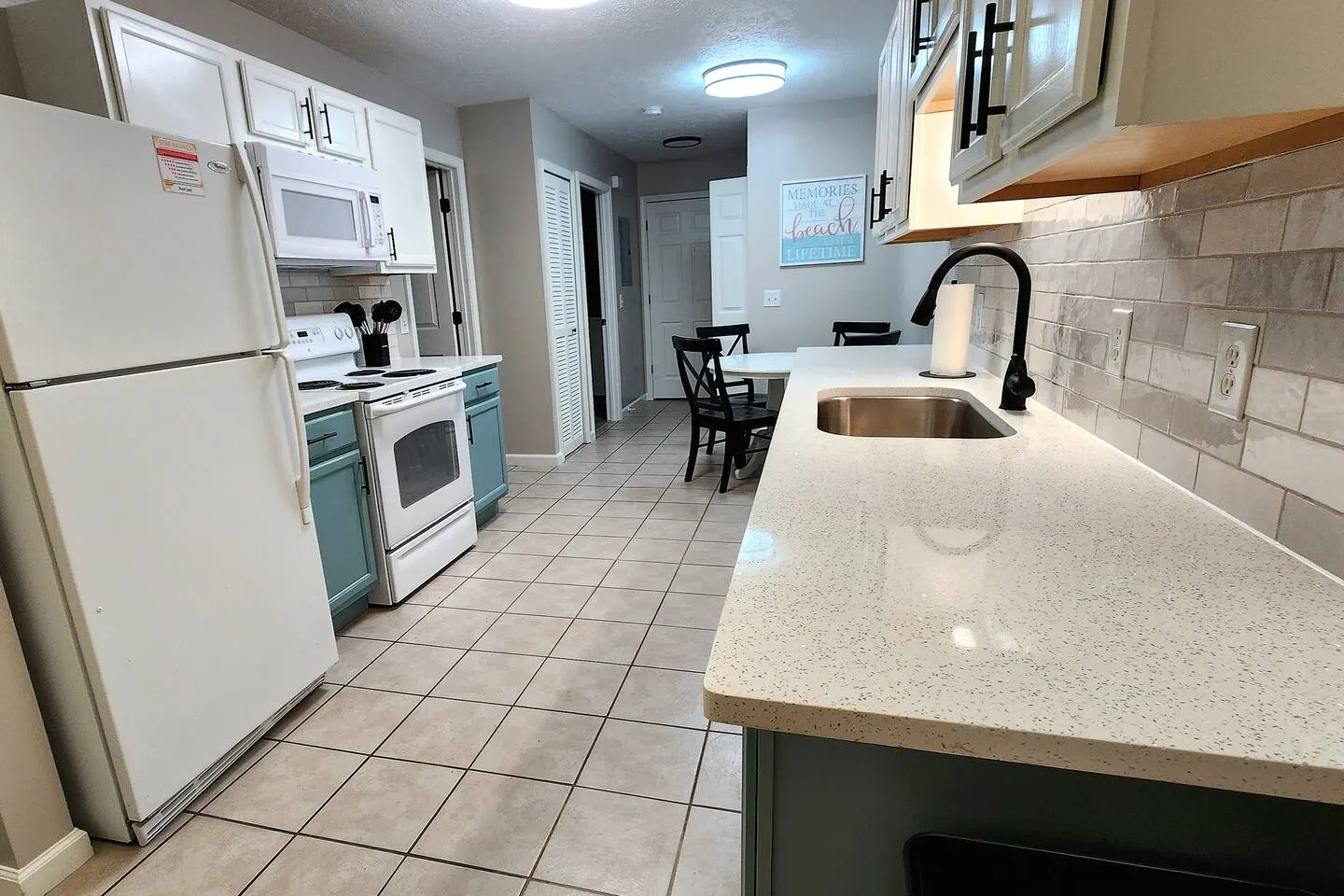 5926- Updated 2BR Duplex 4 Blocks to Beach-Sleeps6 7