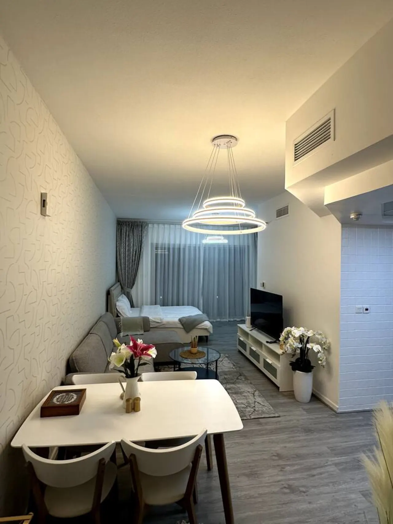 Dubai Marina - Huge Luxury Studio Apartment