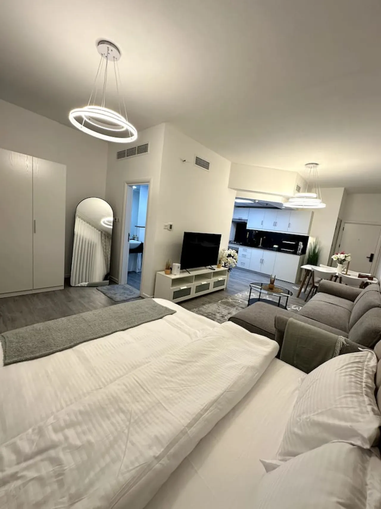 Dubai Marina - Huge Luxury Studio Apartment 10