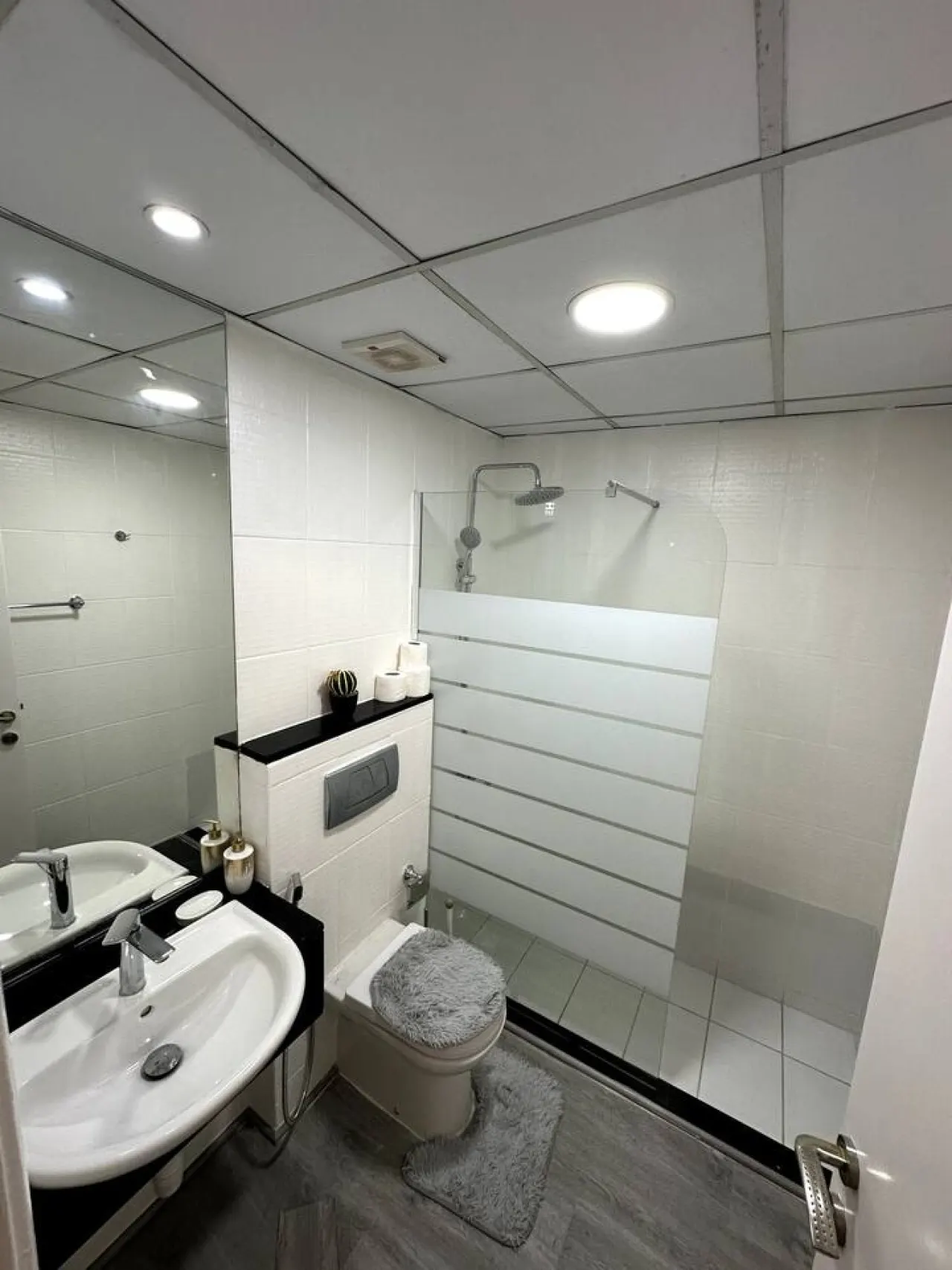 Dubai Marina - Huge Luxury Studio Apartment 13
