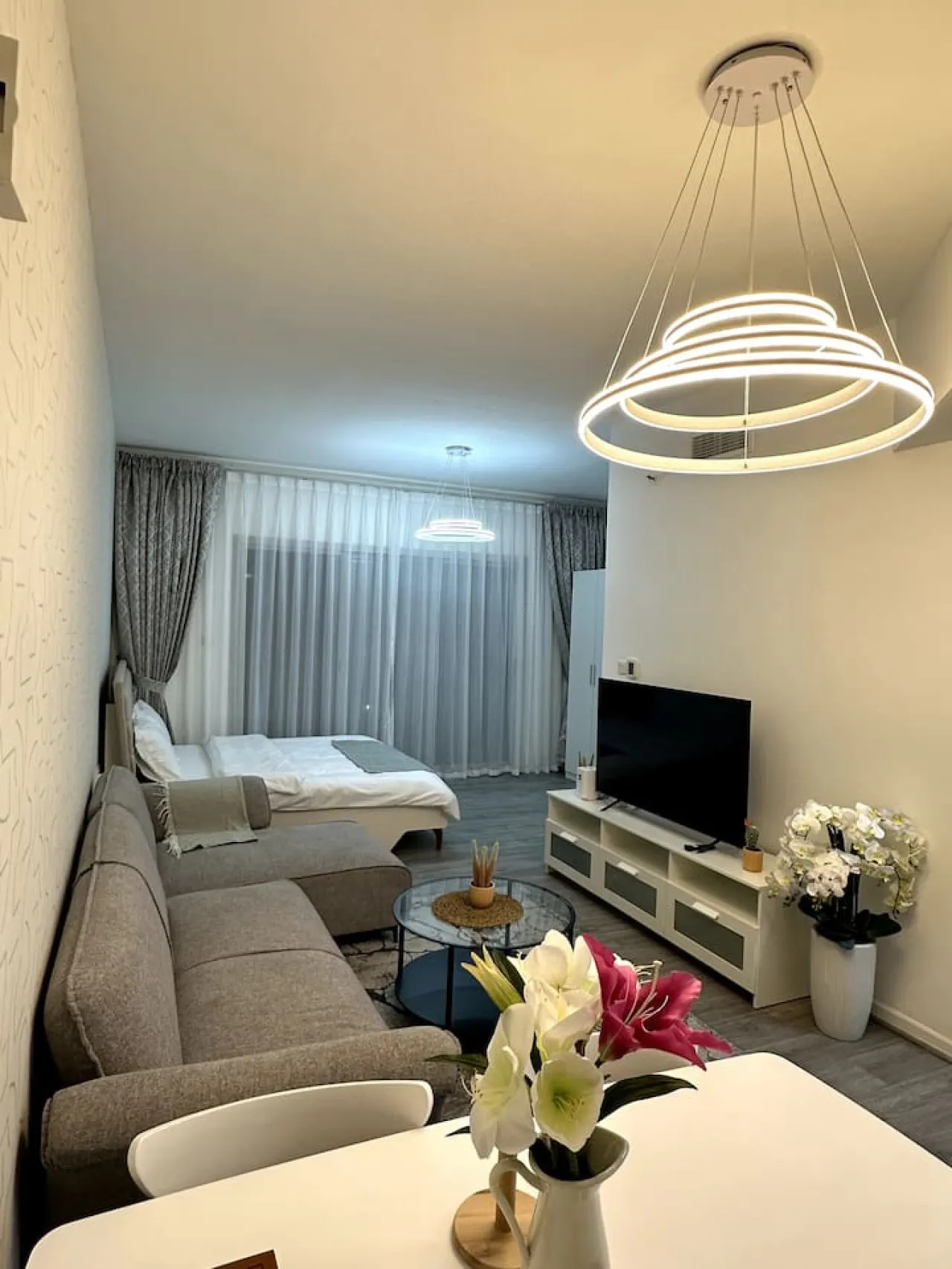 Dubai Marina - Huge Luxury Studio Apartment 3