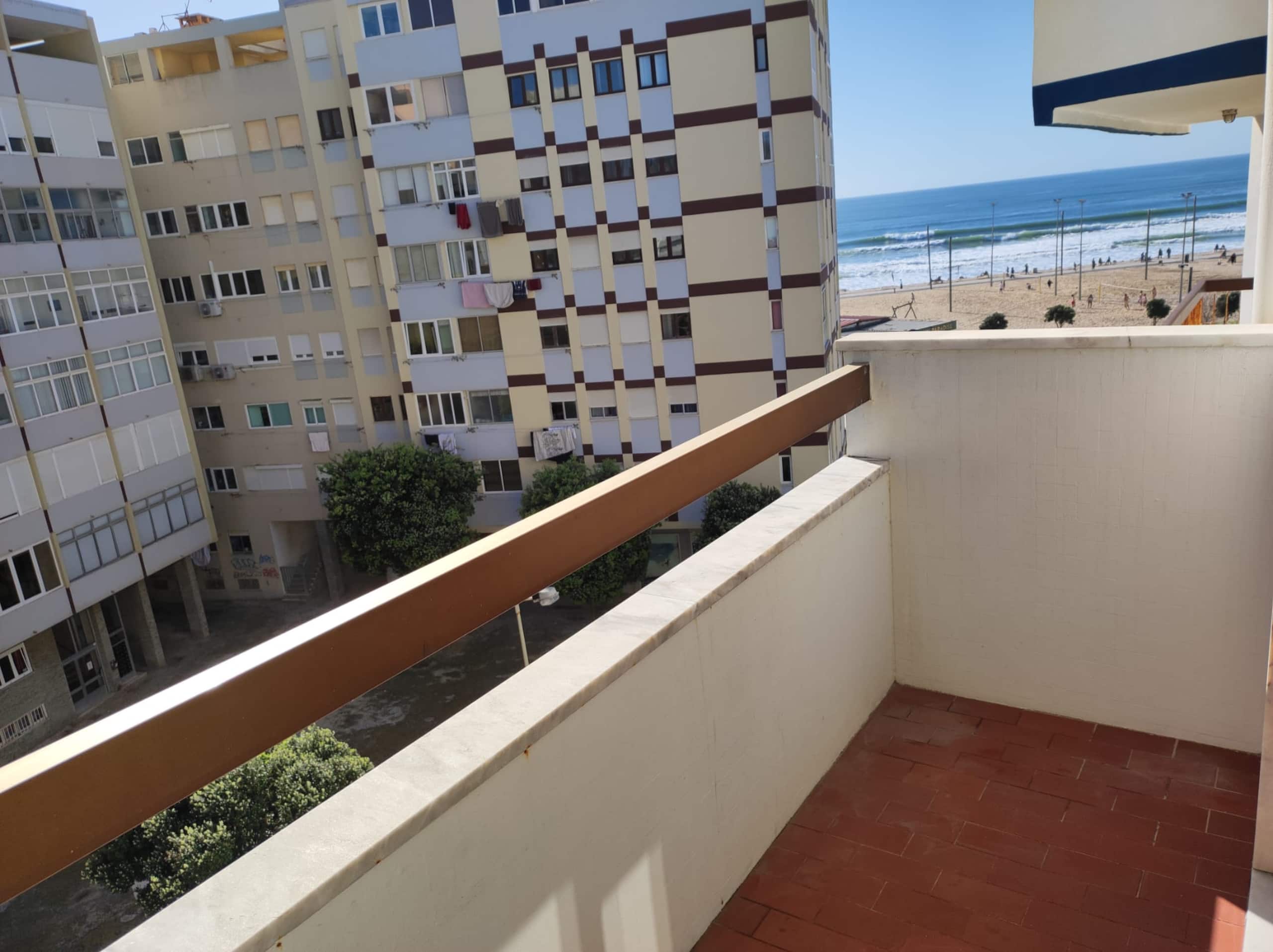 Sun in Caparica 37
