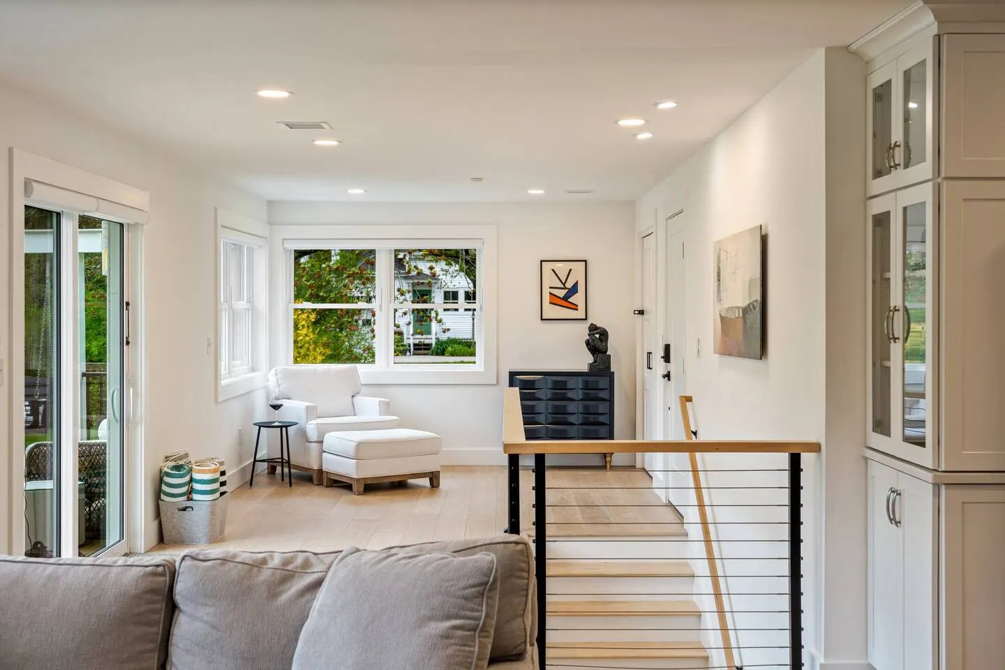 Minutes to Beaches Fenced Yard Chefs Kitchen 17