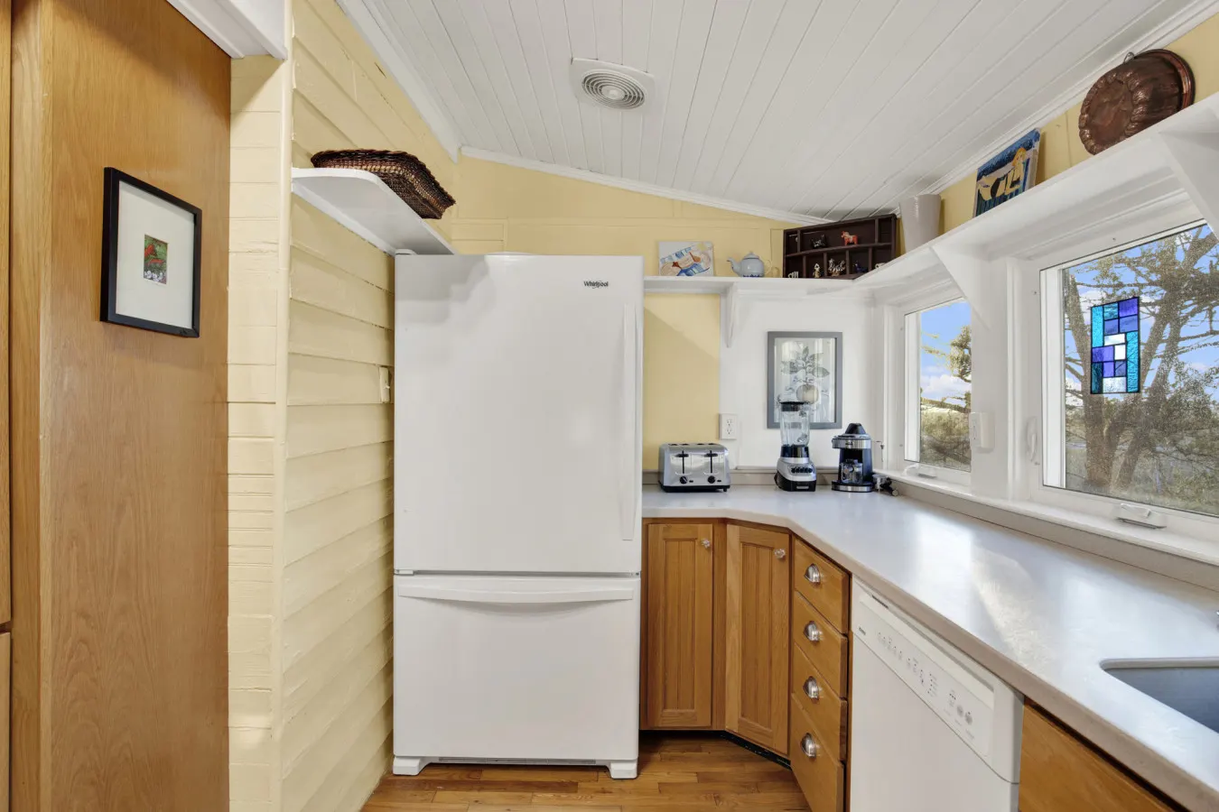 Chimney Pot Cottage - 2bed 2bath Waterfront with Dock 9