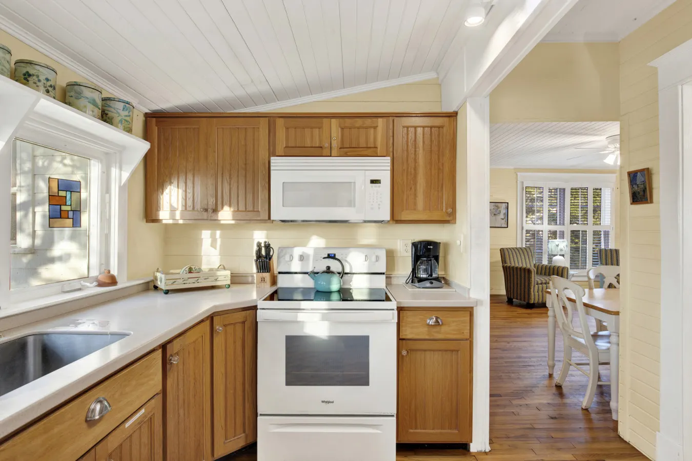 Chimney Pot Cottage - 2bed 2bath Waterfront with Dock 7