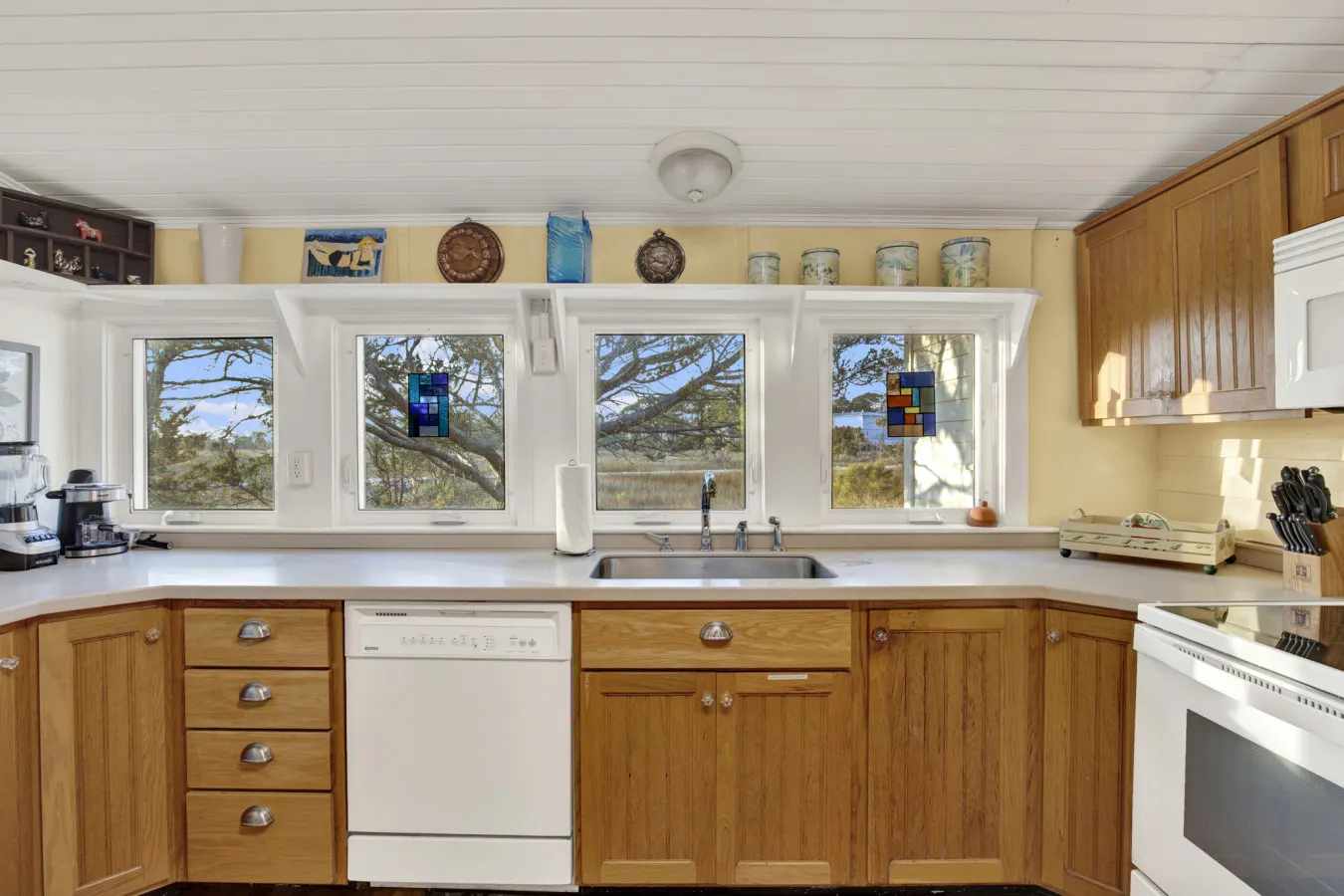 Chimney Pot Cottage - 2bed 2bath Waterfront with Dock 8
