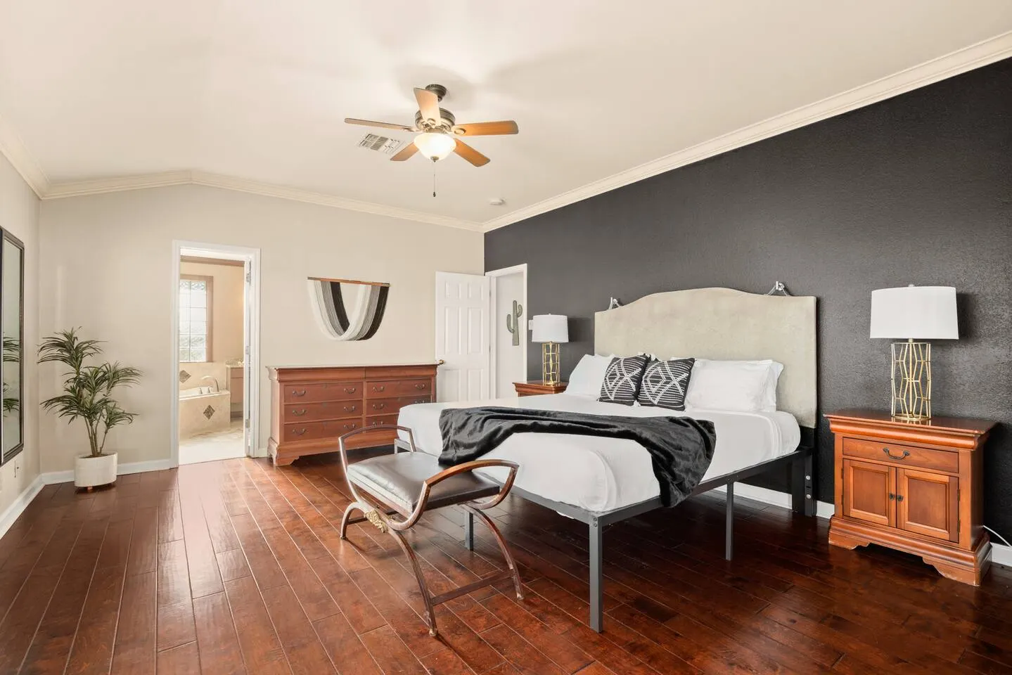 Lakefront Dock, Pool, Hot Tub, Game Room, Park 20