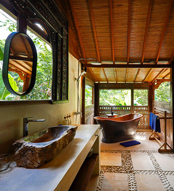 Beautiful Joglo Villa Surround by Ricefield 8