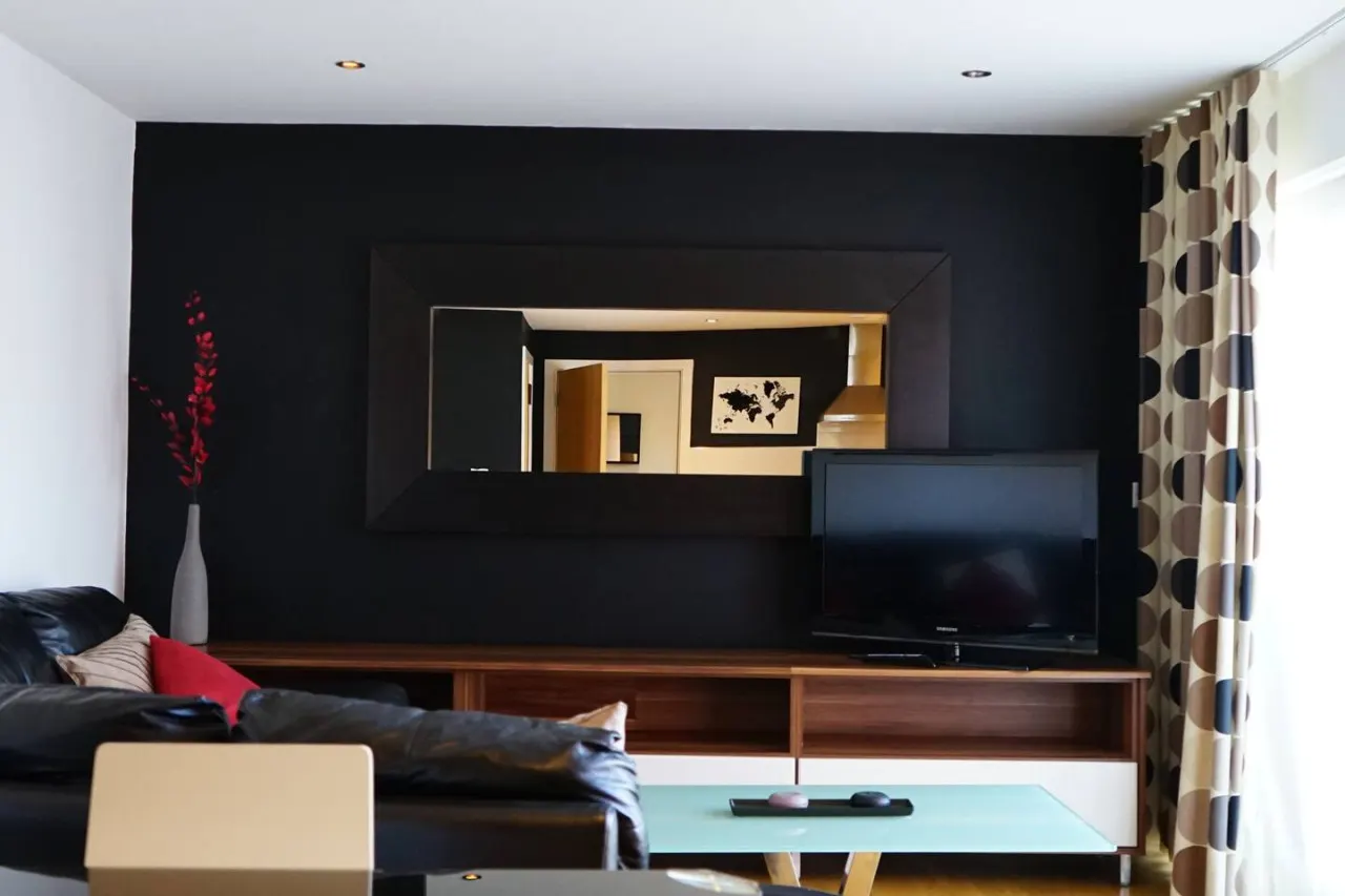 Hullidays》The Sawmill Suite 11