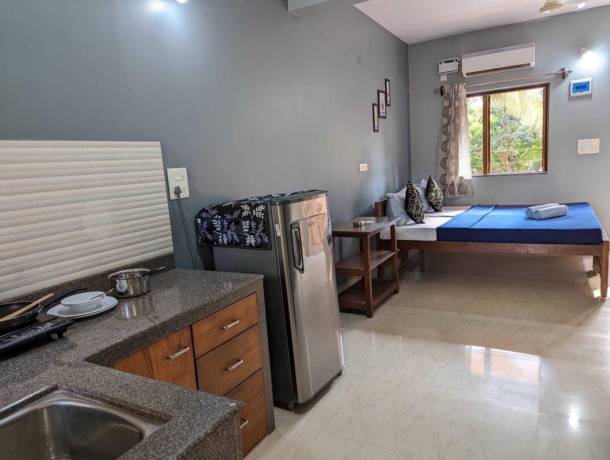 Holiday Room close to the beach 9