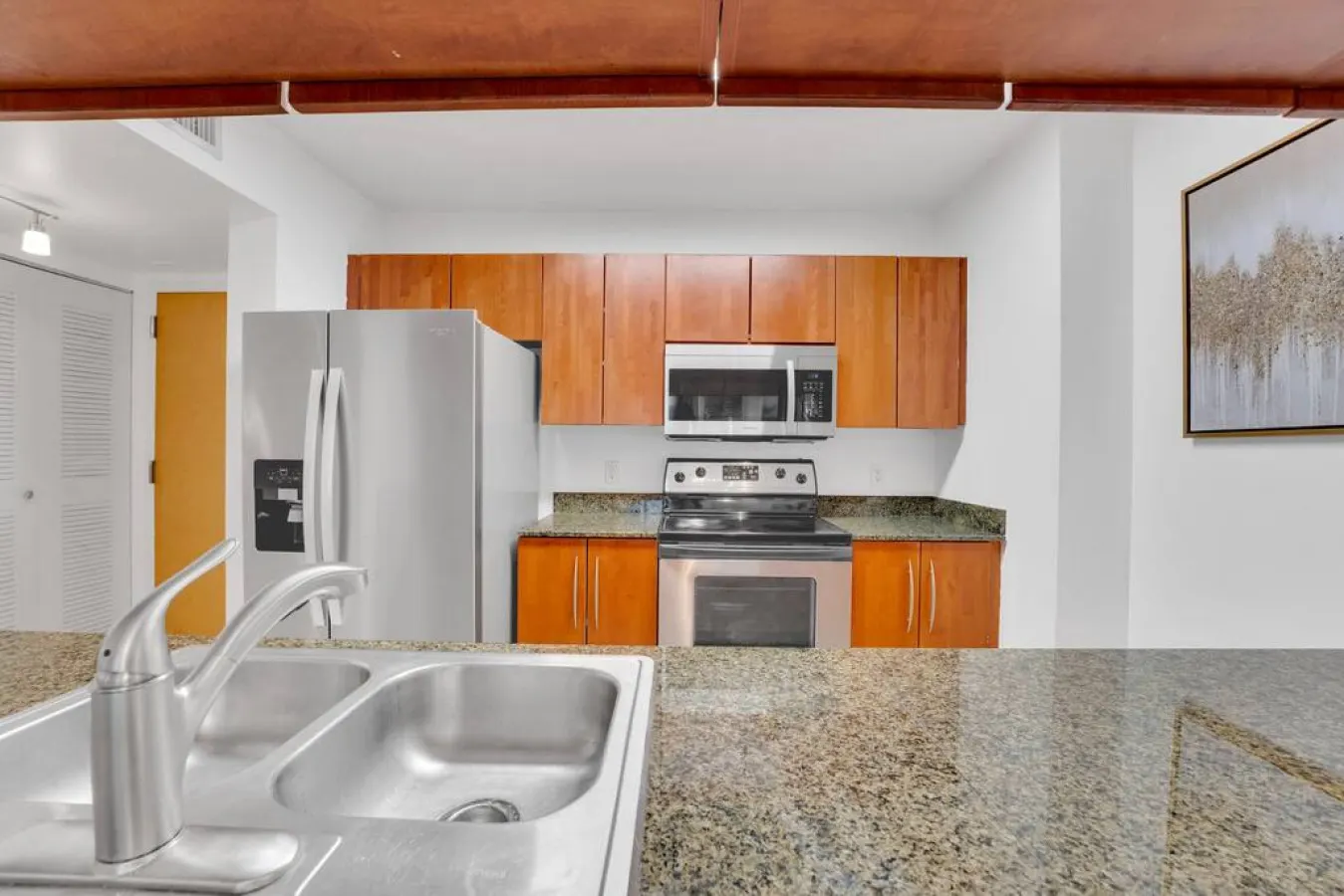 Impressive Unit in the heart of Brickell W Parking 15
