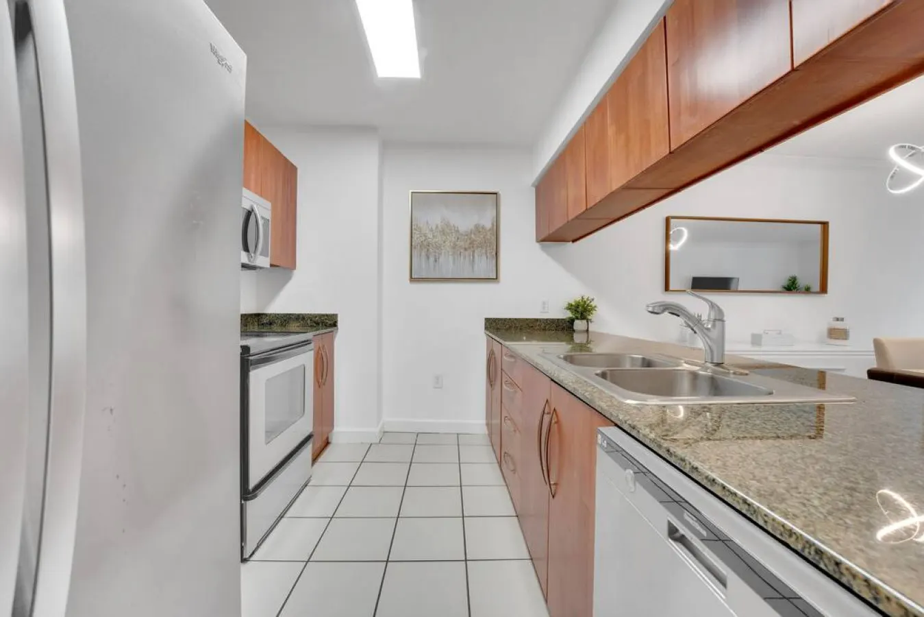 Impressive Unit in the heart of Brickell W Parking 19