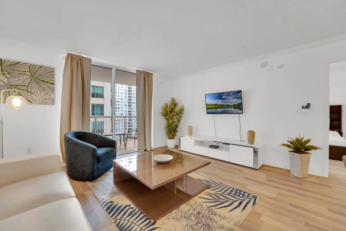 Impressive Unit in the heart of Brickell W Parking 5