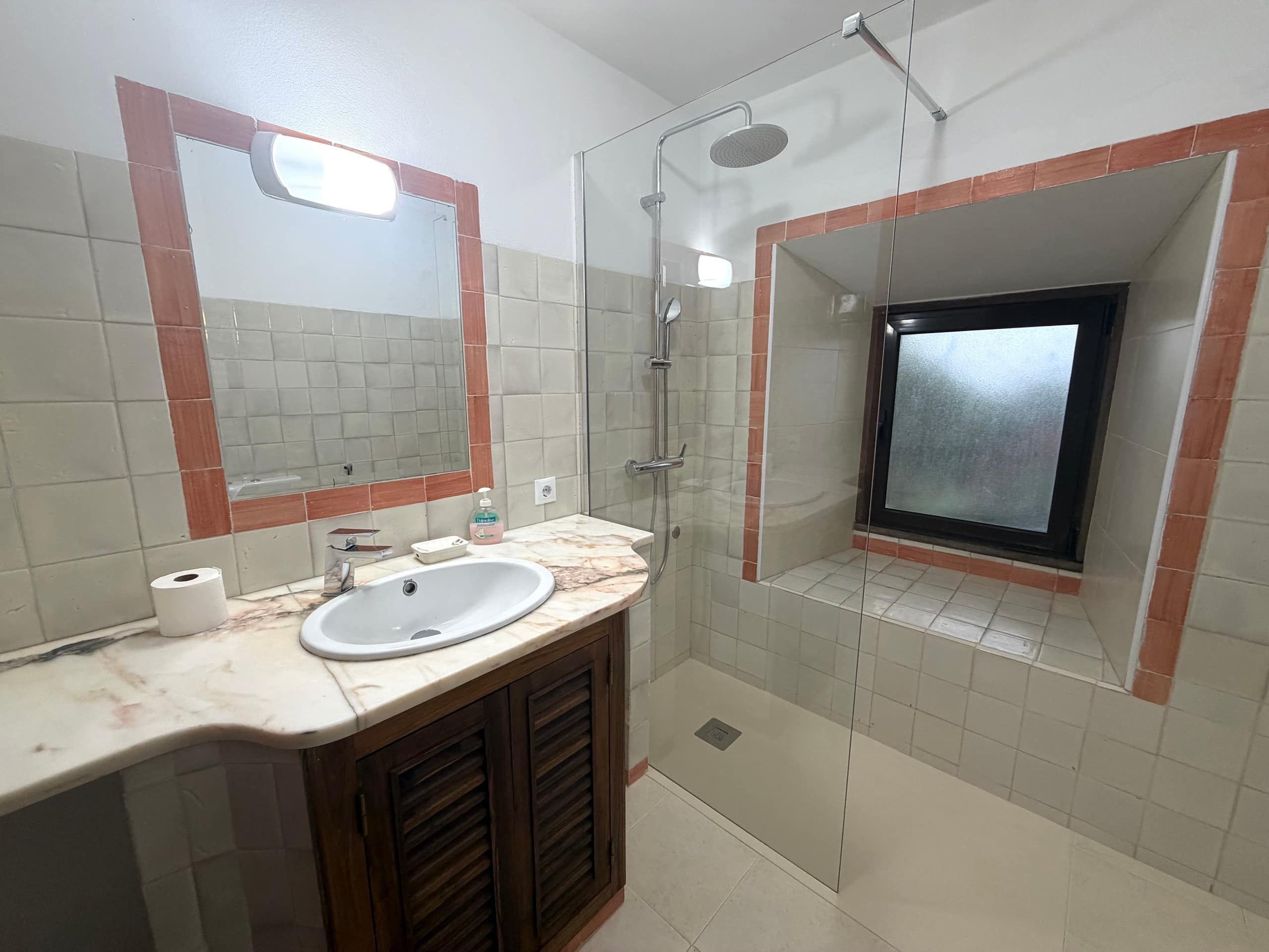 Casa do Celeiro (architect/artist house) 16