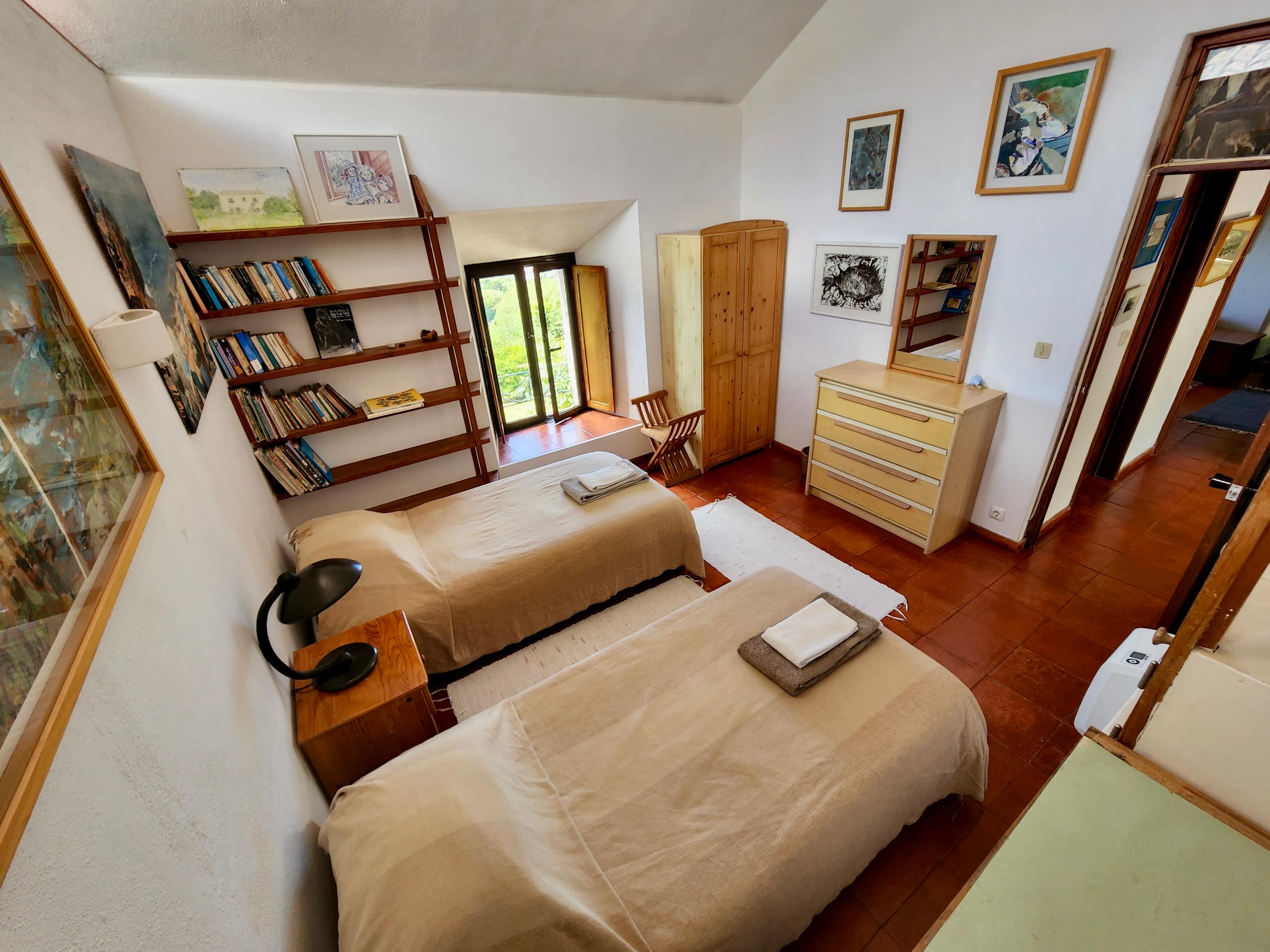 Casa do Celeiro (architect/artist house) 12