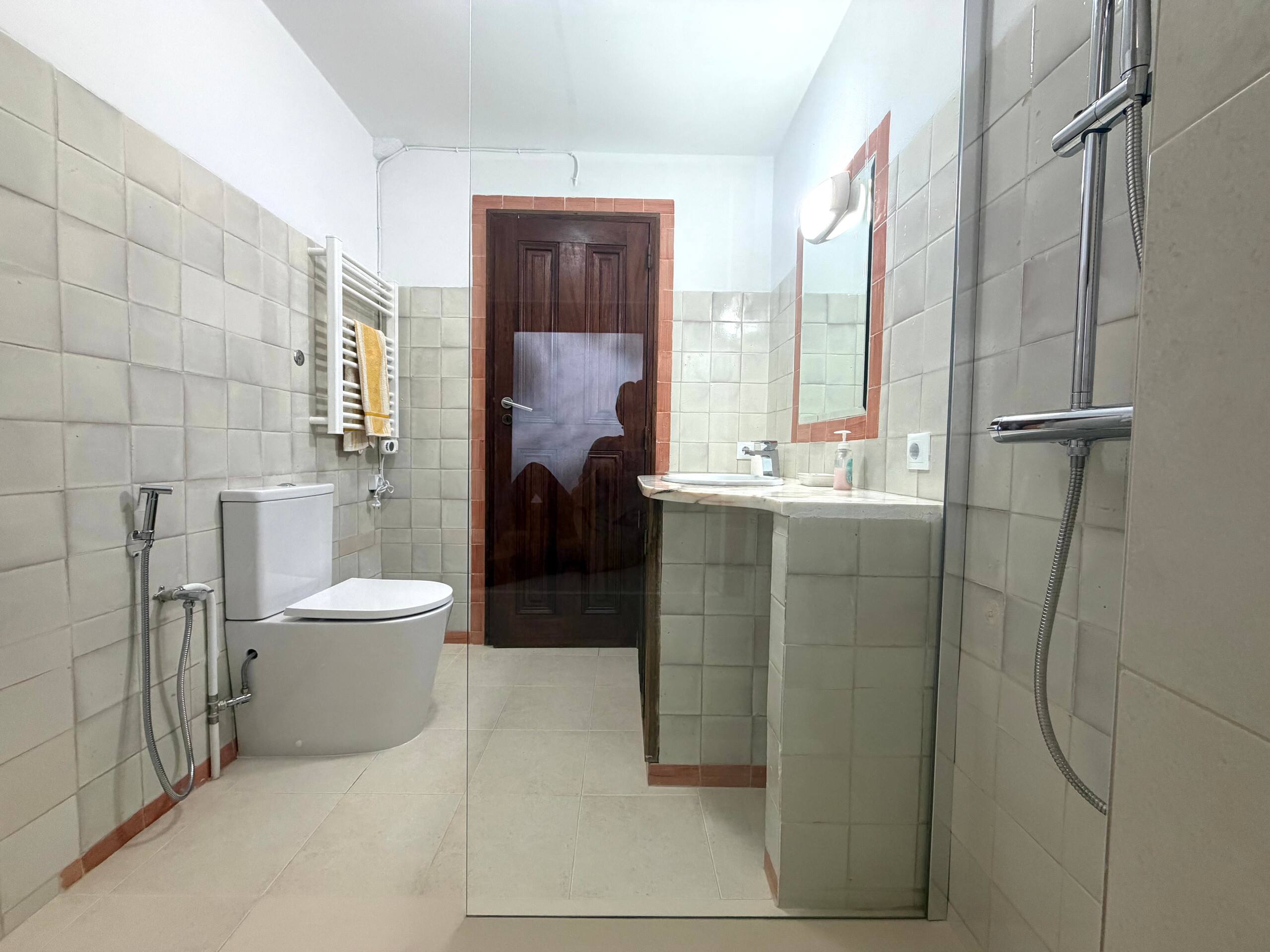 Casa do Celeiro (architect/artist house) 15