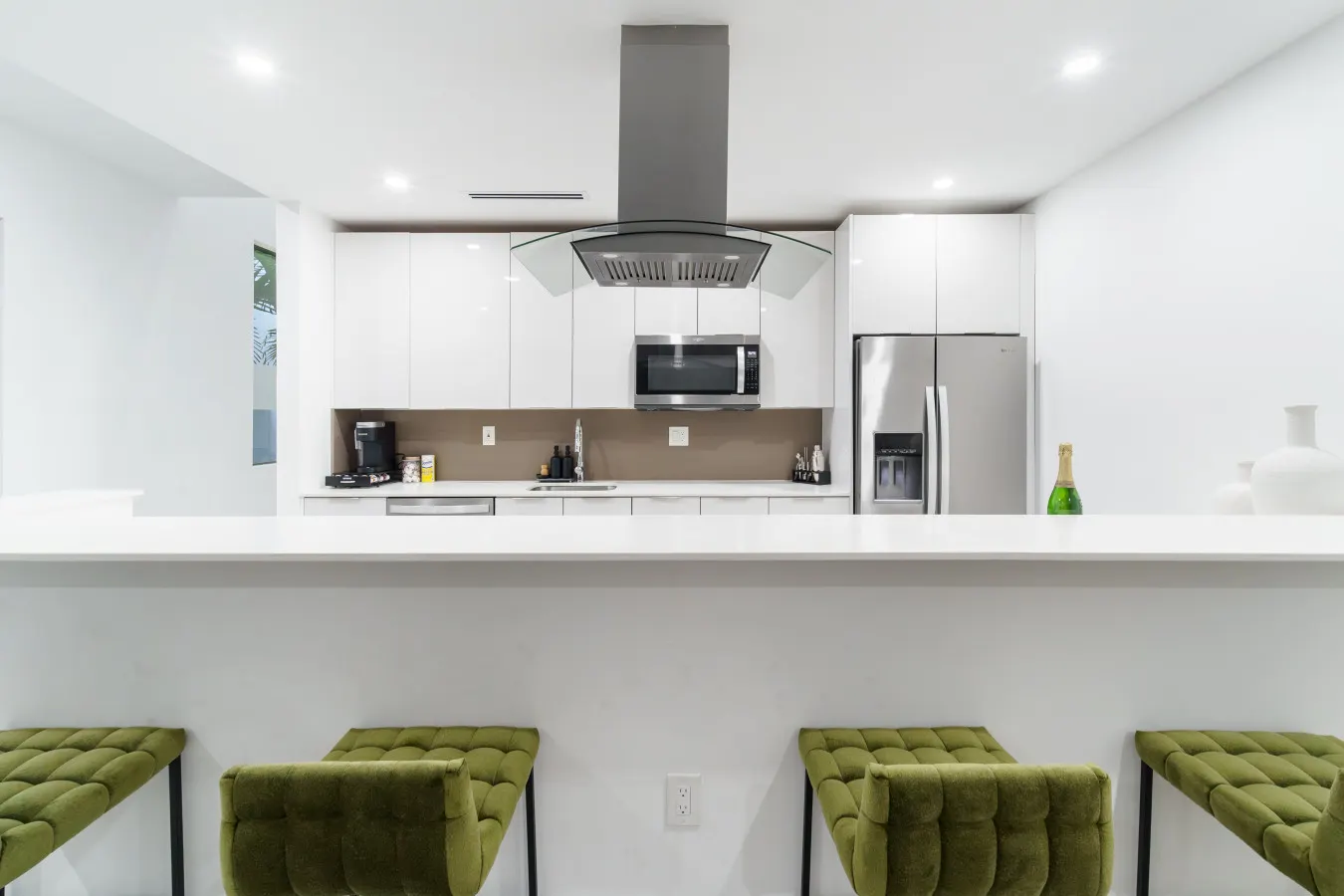 Casablanca 3BR 4BA for 8 Private Pool, Outdoor Dining, Grill, Billiards & More Coconut Grove, Miami 11