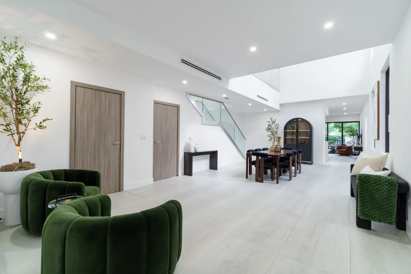 Casablanca 3BR 4BA for 8 Private Pool, Outdoor Dining, Grill, Billiards & More Coconut Grove, Miami 17