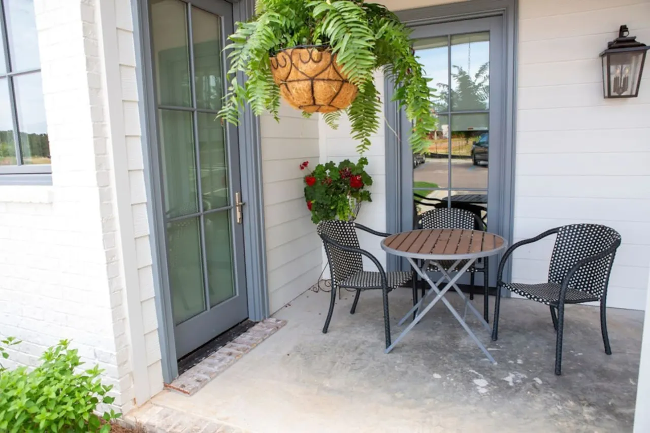 Golf Cottage at Country Club 8