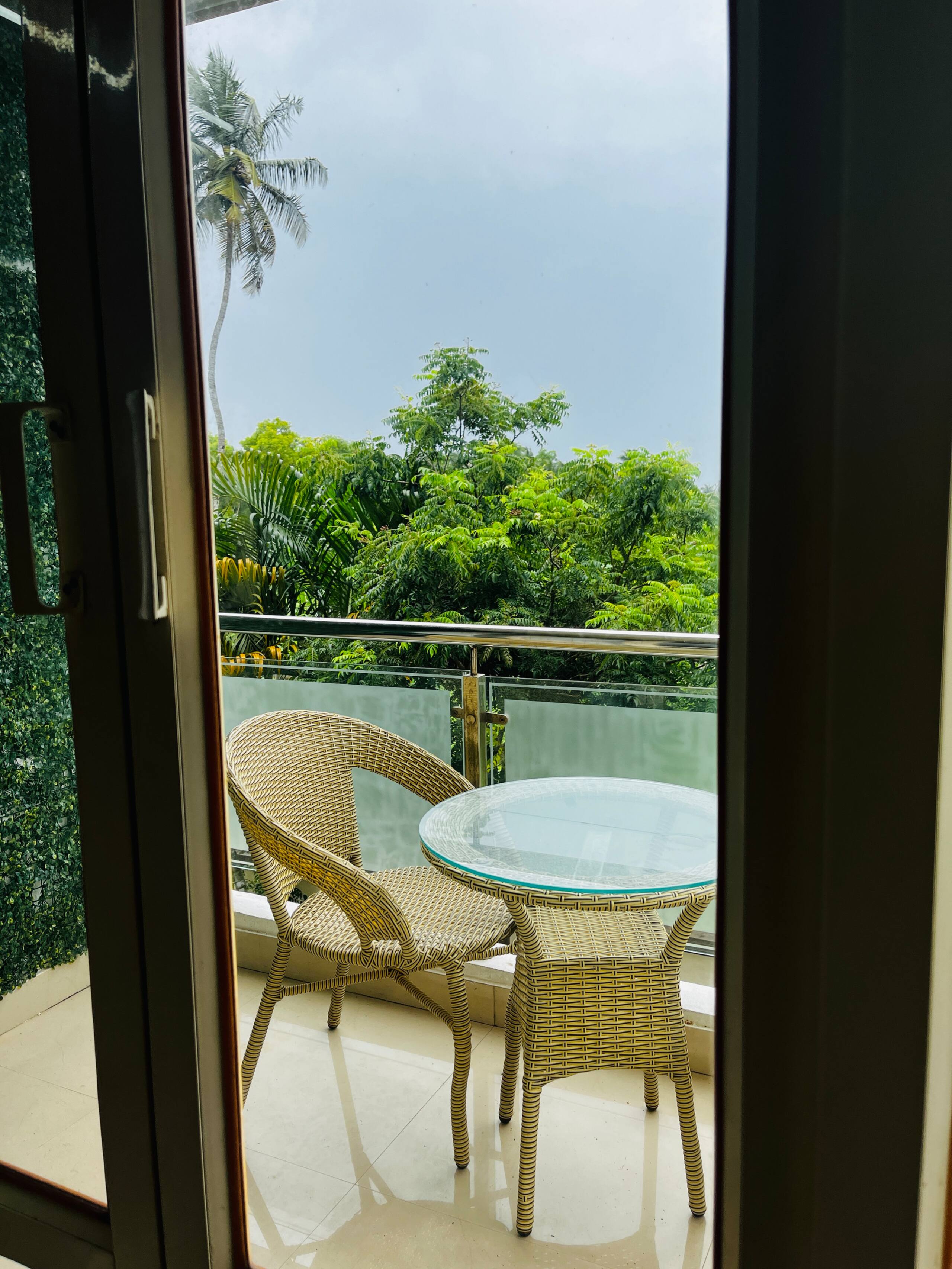 Solara | European Stay Near Benaulim & Varca Beach 29
